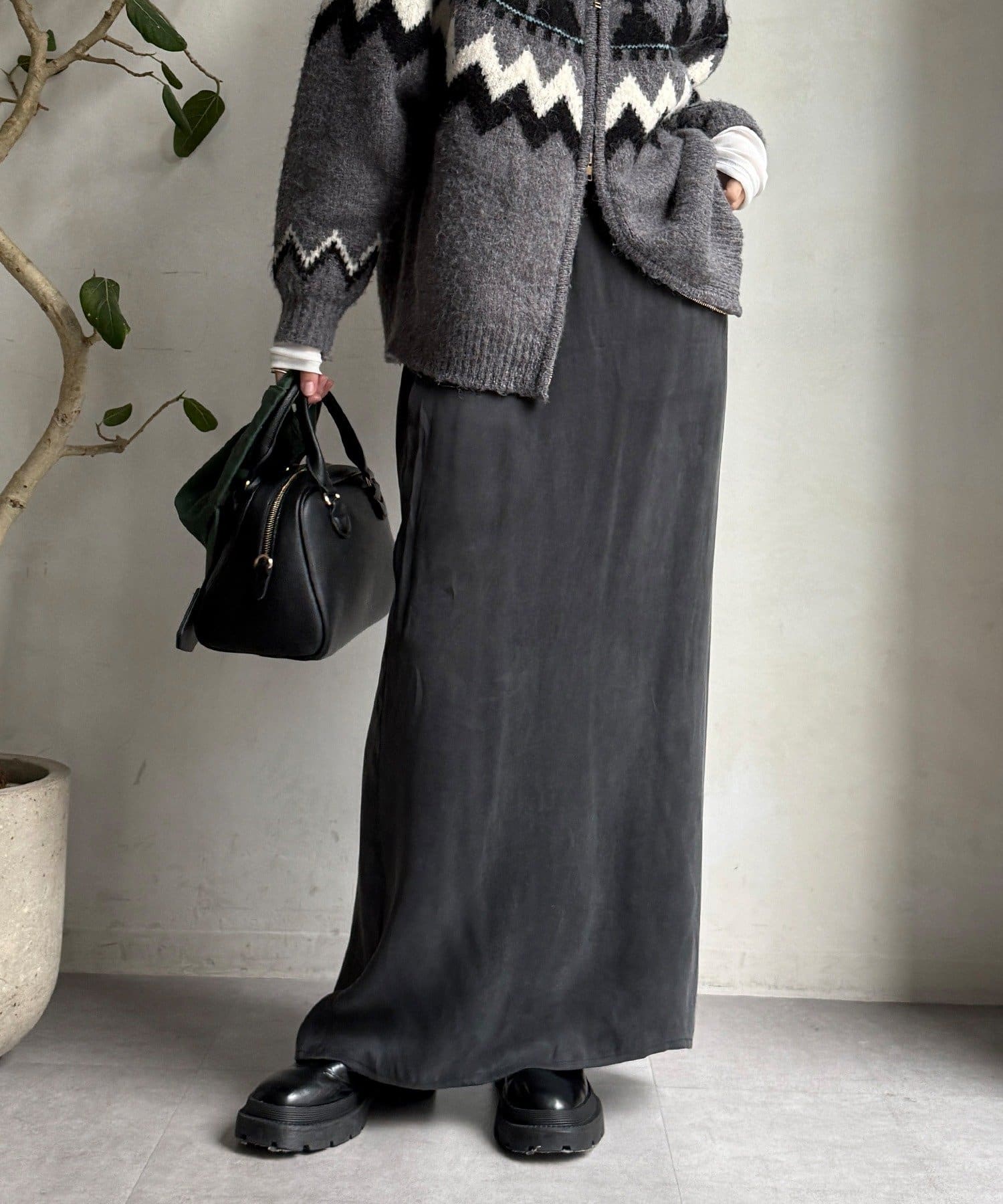 DOUDOU(ドゥドゥ) サテンストレートスカート