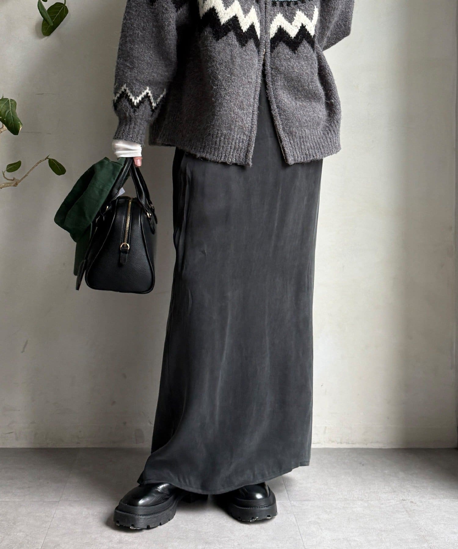 DOUDOU(ドゥドゥ) サテンストレートスカート