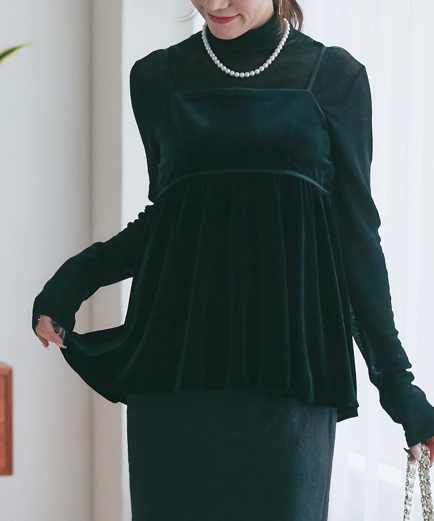 La boutique BonBon(ラブティックボンボン) 【クラスアップコーデのポイントに】ベロアキャミブラウス