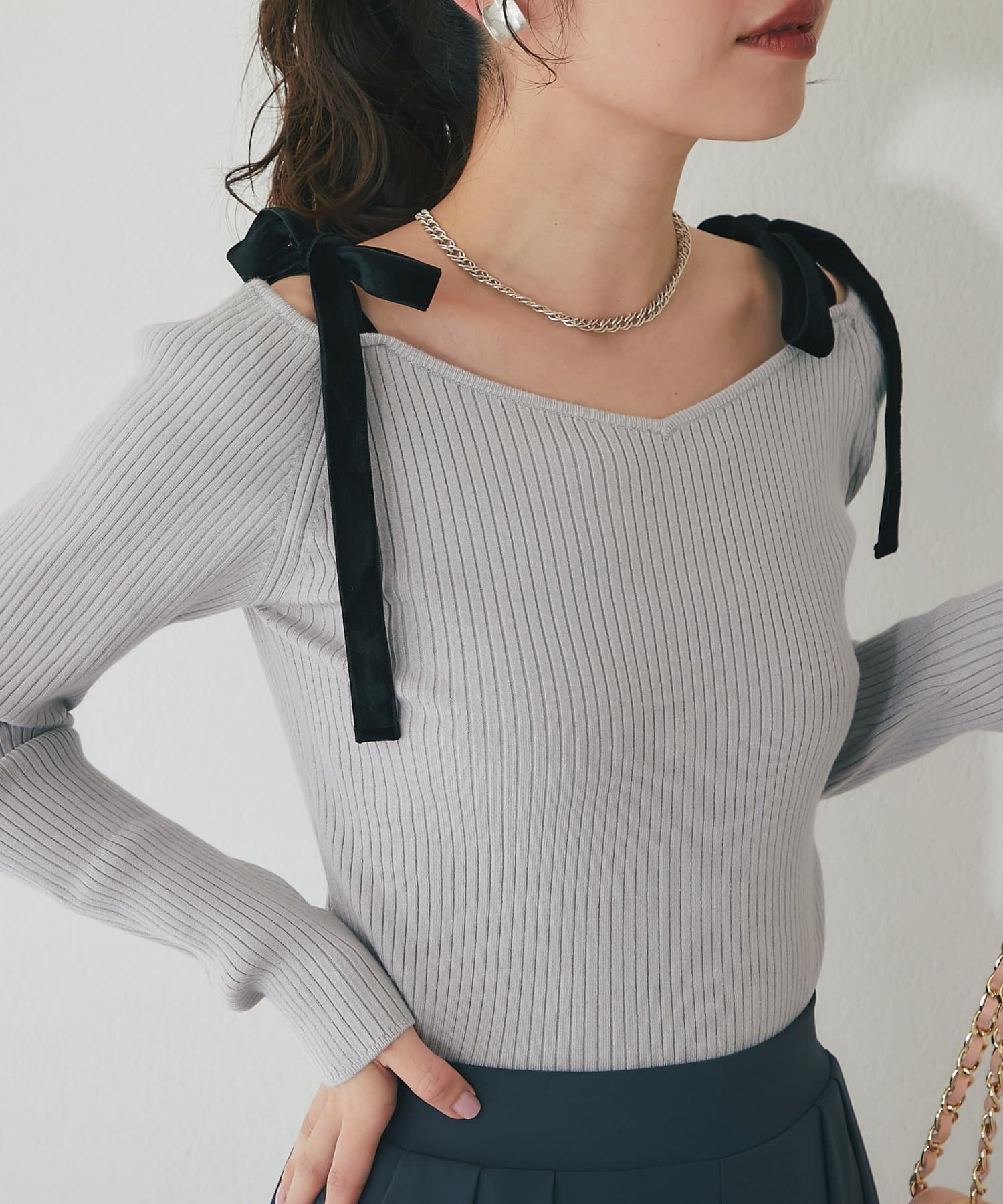 La boutique BonBon(ラブティックボンボン) アンゴラタッチリボンオフショルニット