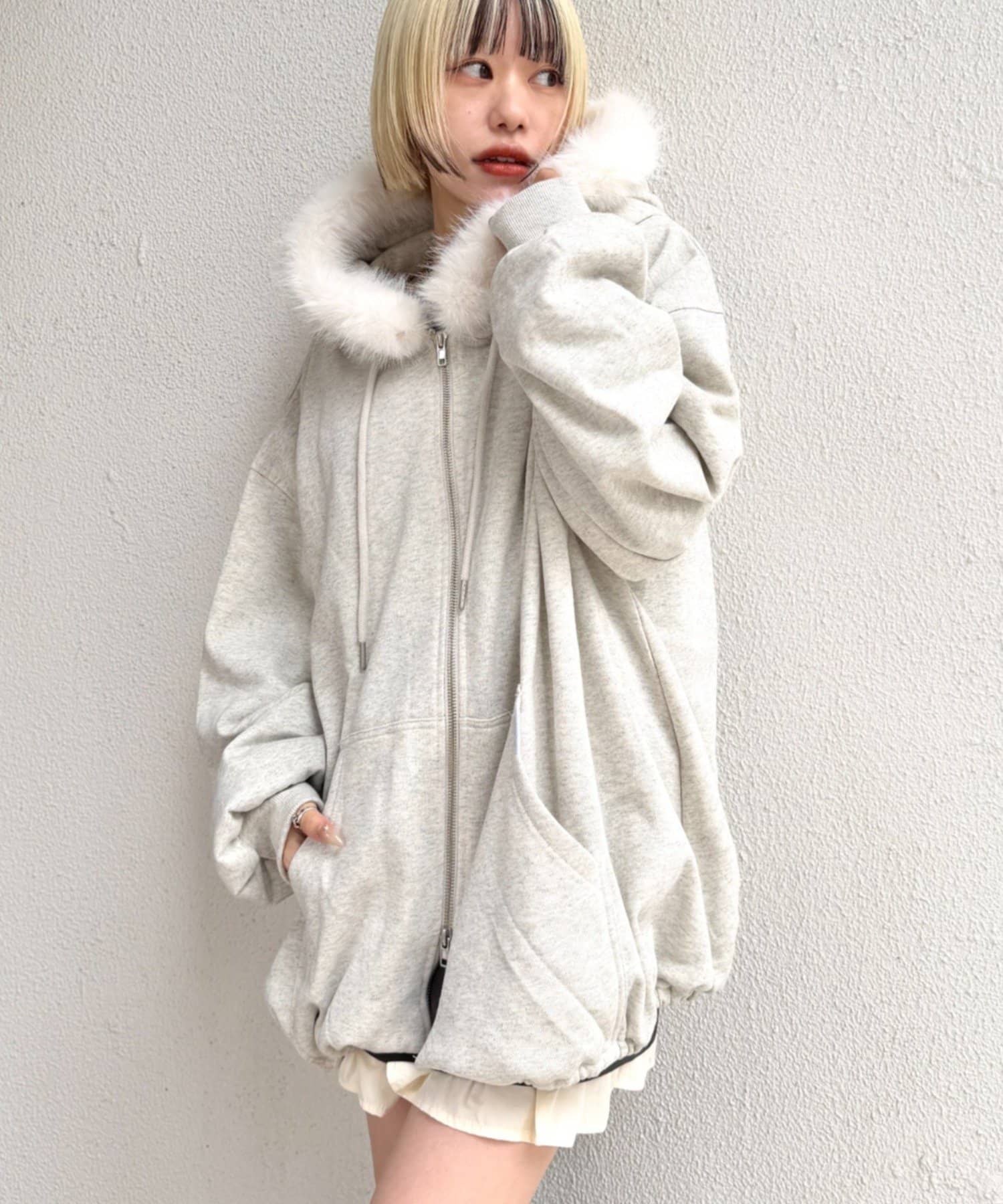 w closet(ダブルクローゼット) ファーフードZIPパーカー