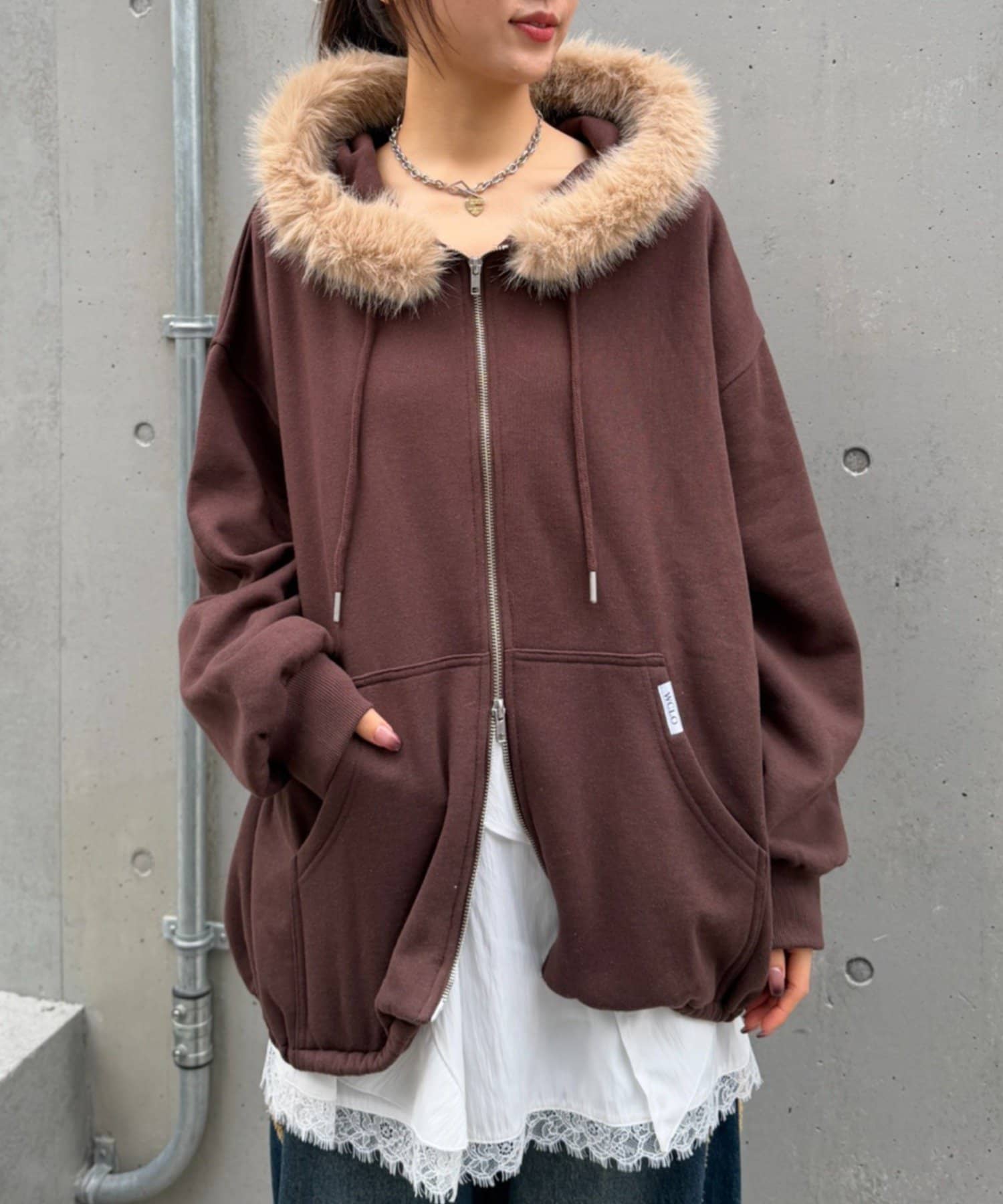 w closet(ダブルクローゼット) ファーフードZIPパーカー