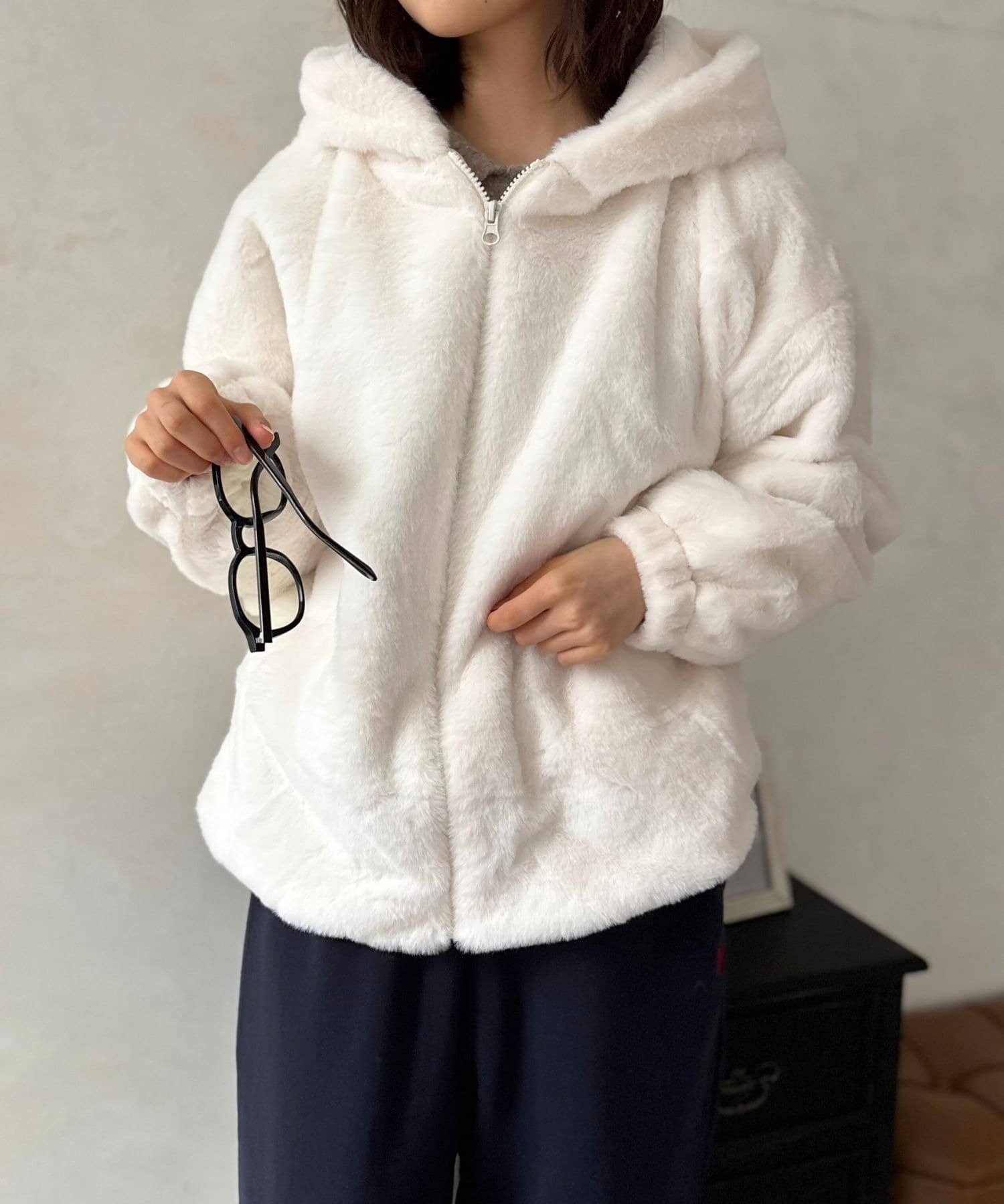 LOCUST(ローカスト) フード付きフェイクファーアウター