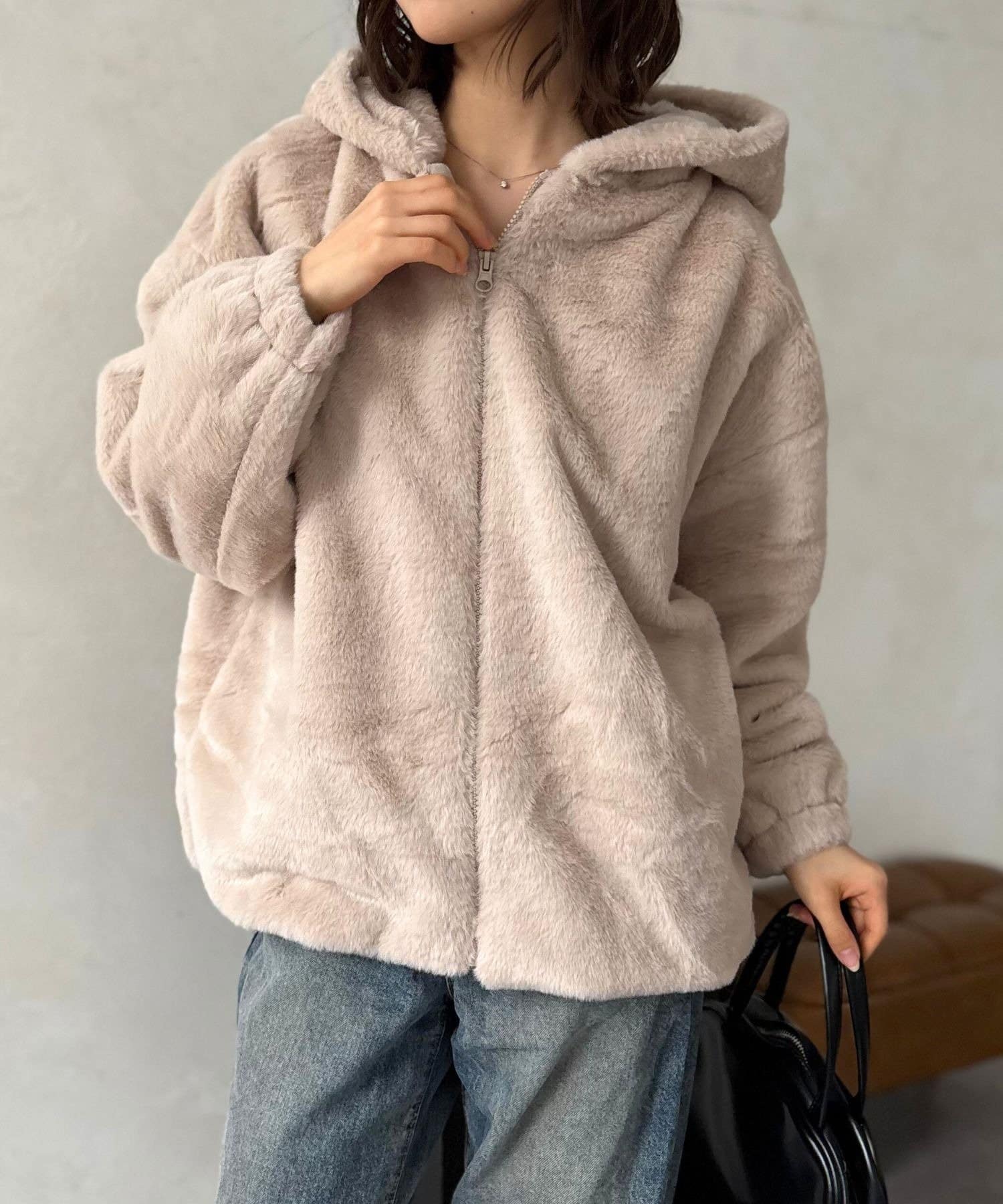 LOCUST(ローカスト) フード付きフェイクファーアウター