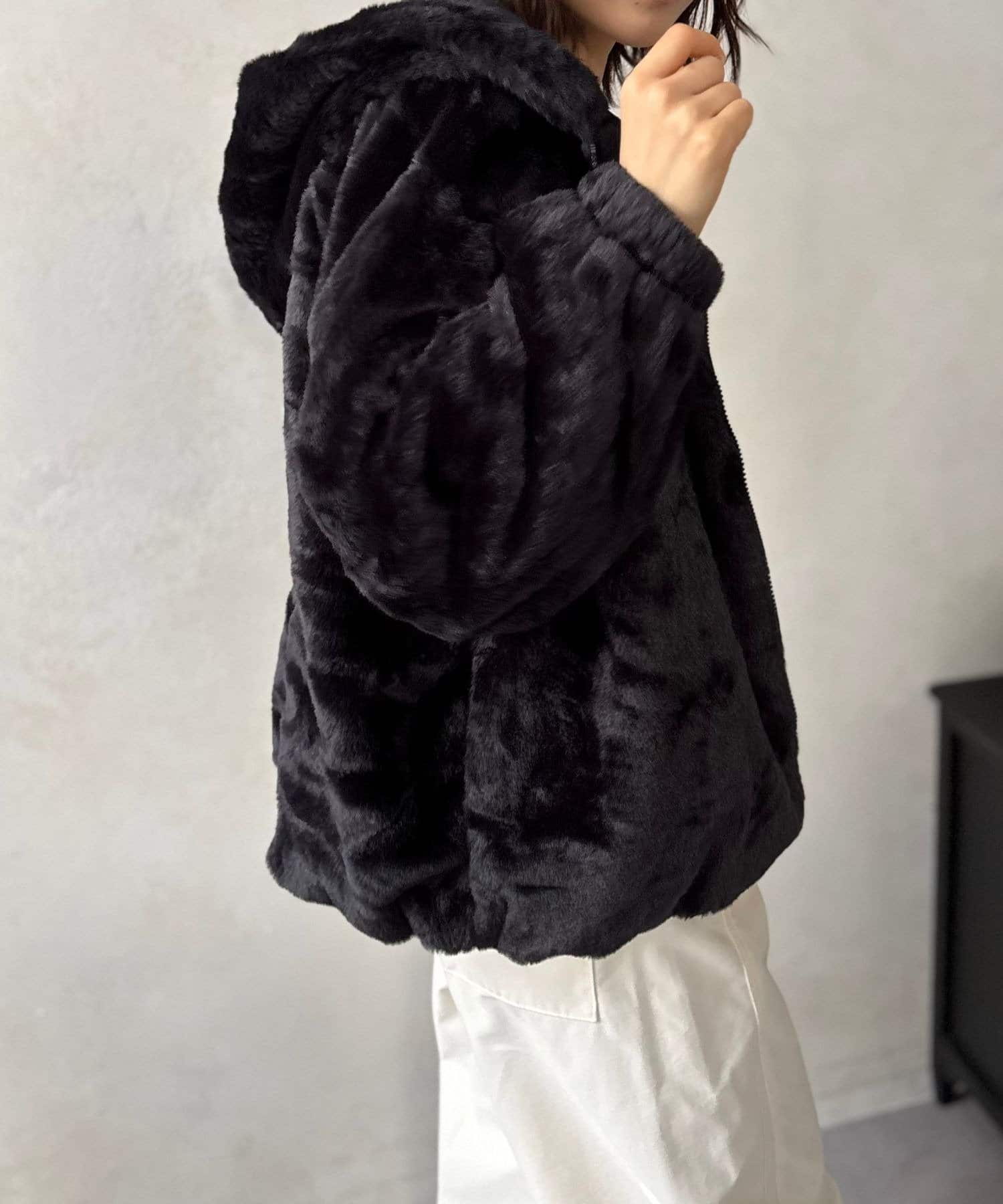 LOCUST(ローカスト) フード付きフェイクファーアウター