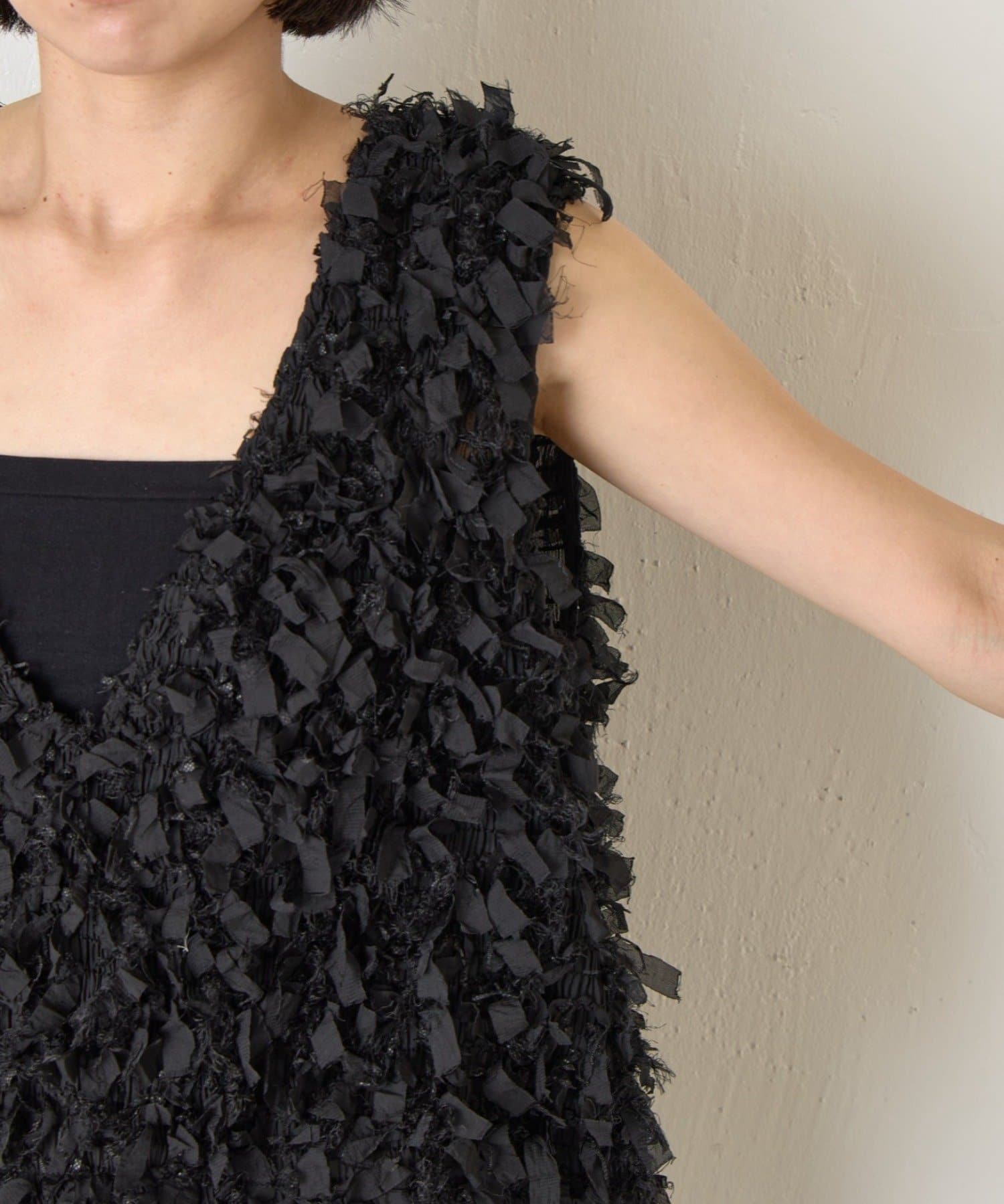 Jena　espace merveilleux(ジェナ　エスパスメルヴェイユ) 【重ねるだけで主役】リボンフリンジベスト