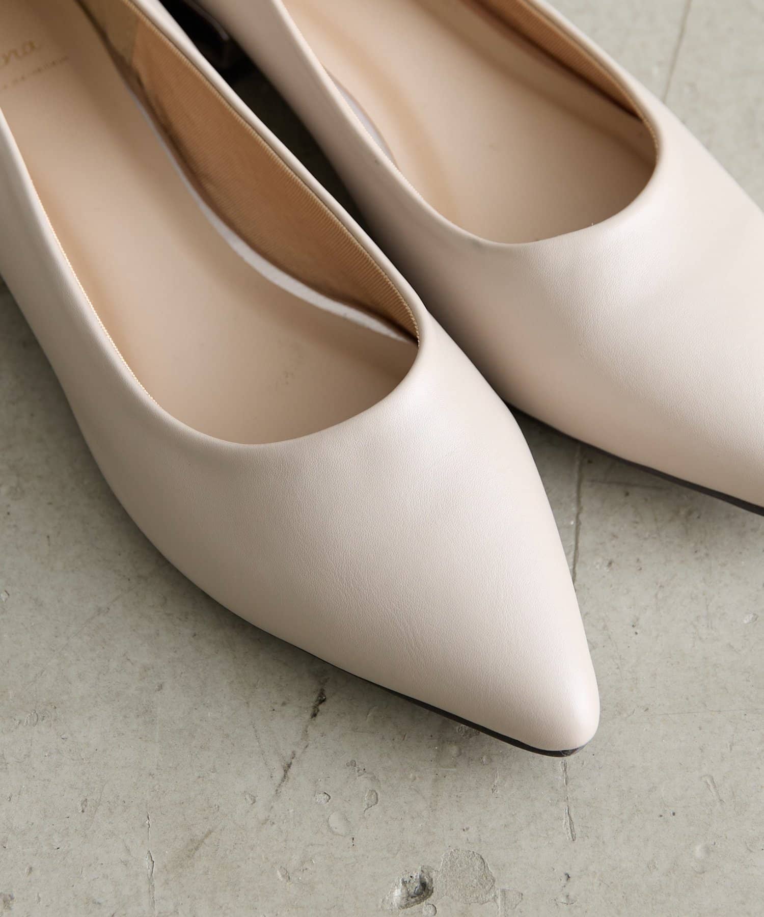 Jena　espace merveilleux(ジェナ　エスパスメルヴェイユ) スクエアヒールパンプス