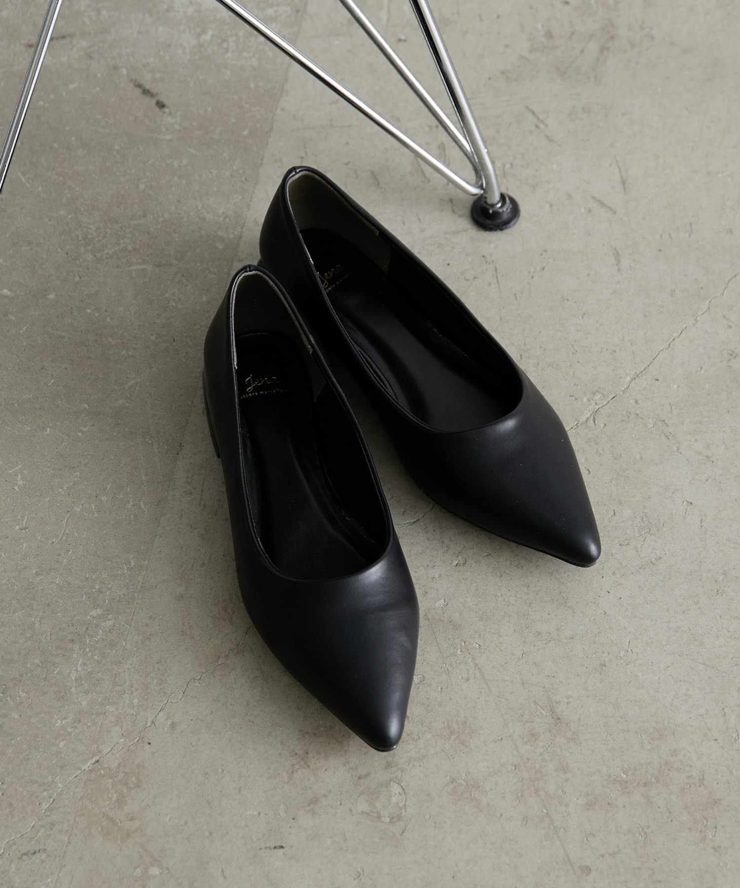 Jena　espace merveilleux(ジェナ　エスパスメルヴェイユ) スクエアヒールパンプス