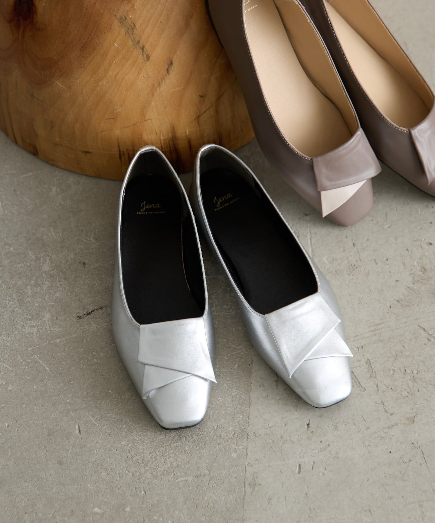 Jena　espace merveilleux(ジェナ　エスパスメルヴェイユ) フラットリボンパンプス