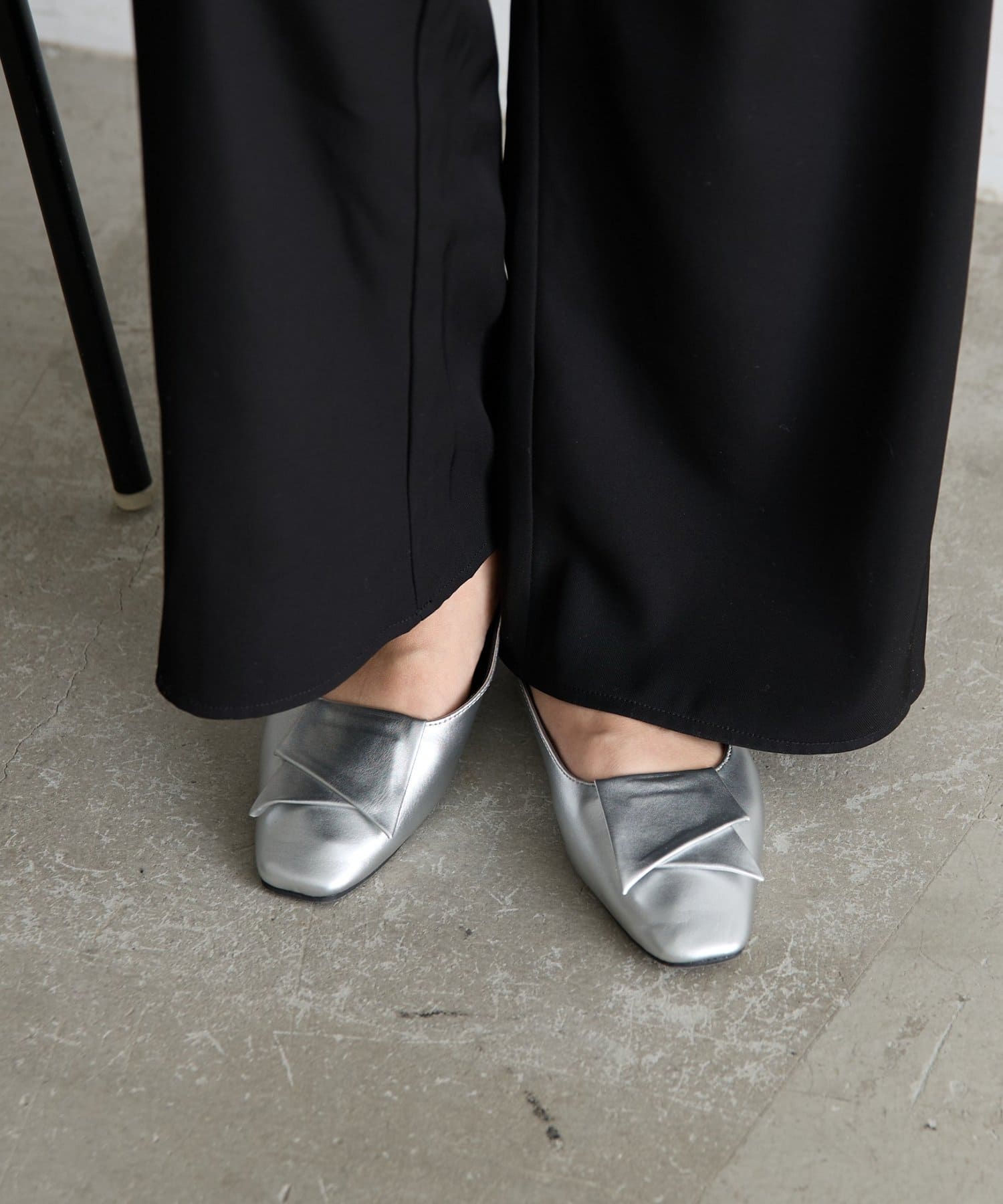 Jena　espace merveilleux(ジェナ　エスパスメルヴェイユ) フラットリボンパンプス