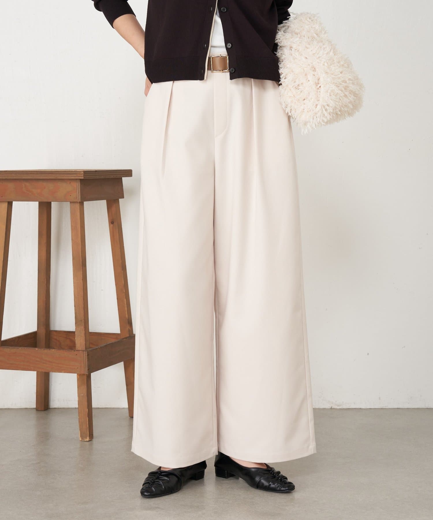 Jena　espace merveilleux(ジェナ　エスパスメルヴェイユ) 【美脚見え◎】ワンタックワイドパンツ