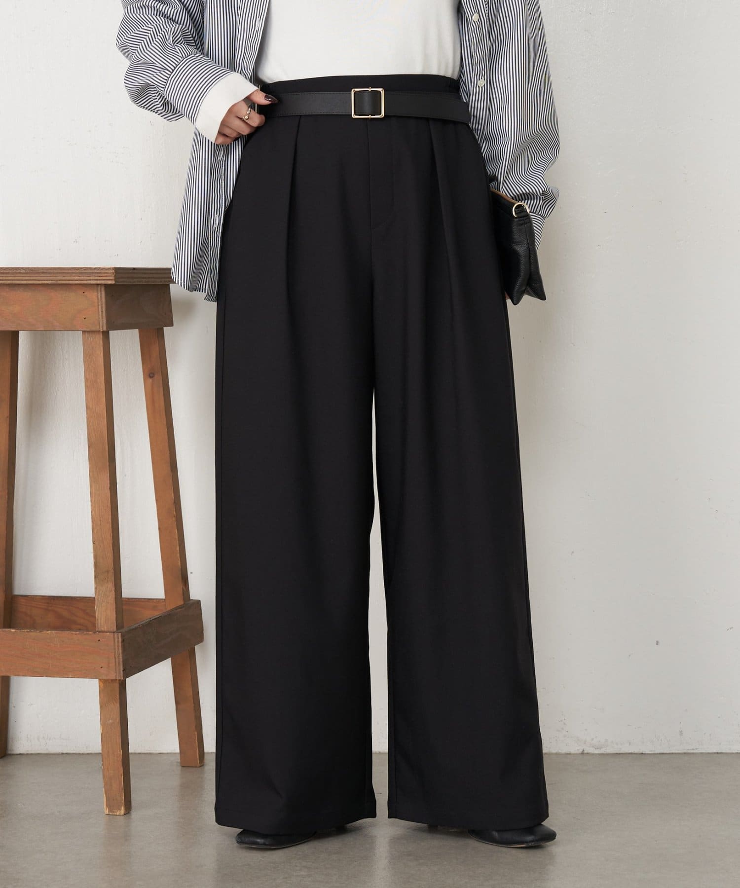 Jena　espace merveilleux(ジェナ　エスパスメルヴェイユ) 【美脚見え◎】ワンタックワイドパンツ