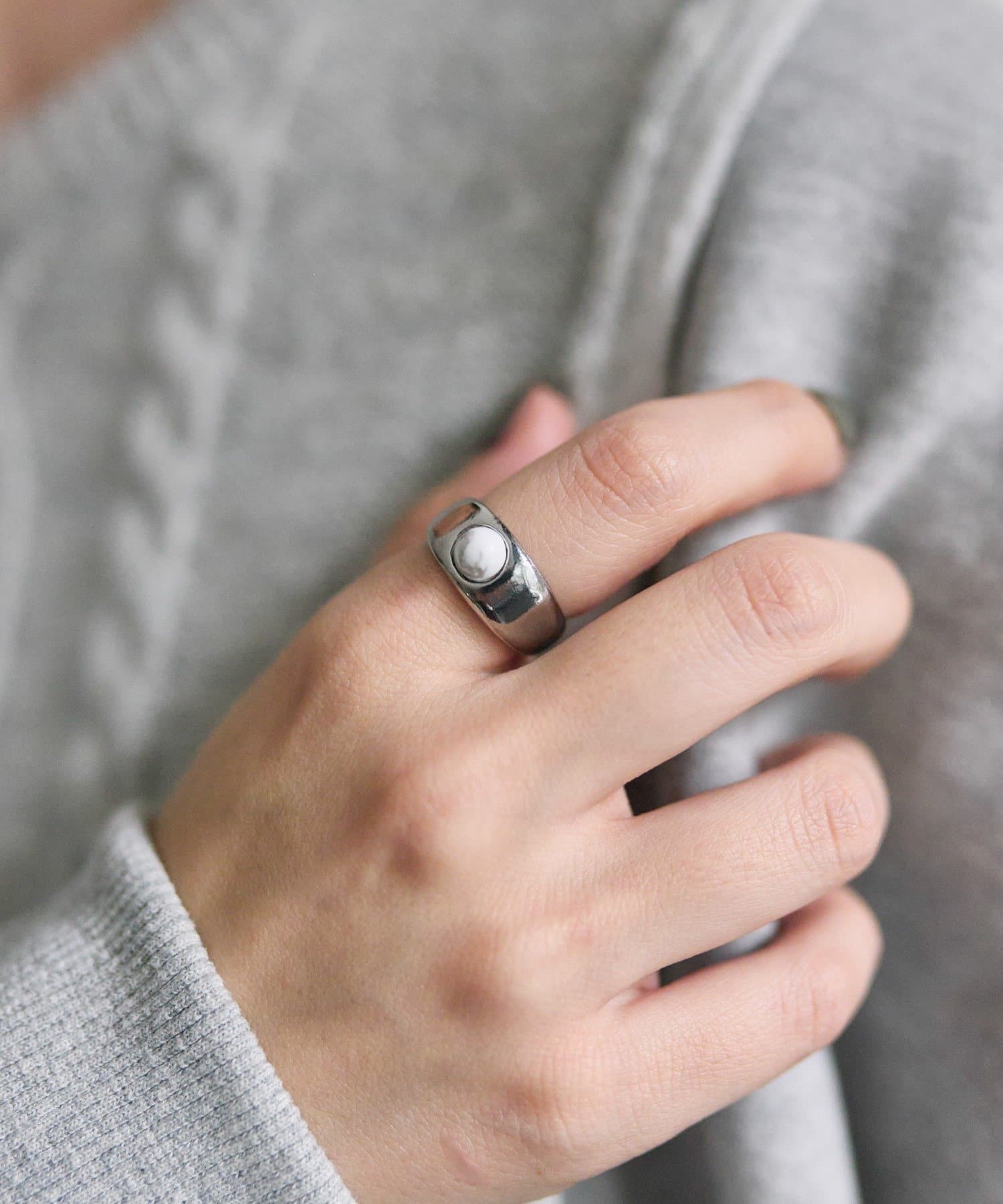 ear PAPILLONNER(イア パピヨネ) プチカラーカボションリング