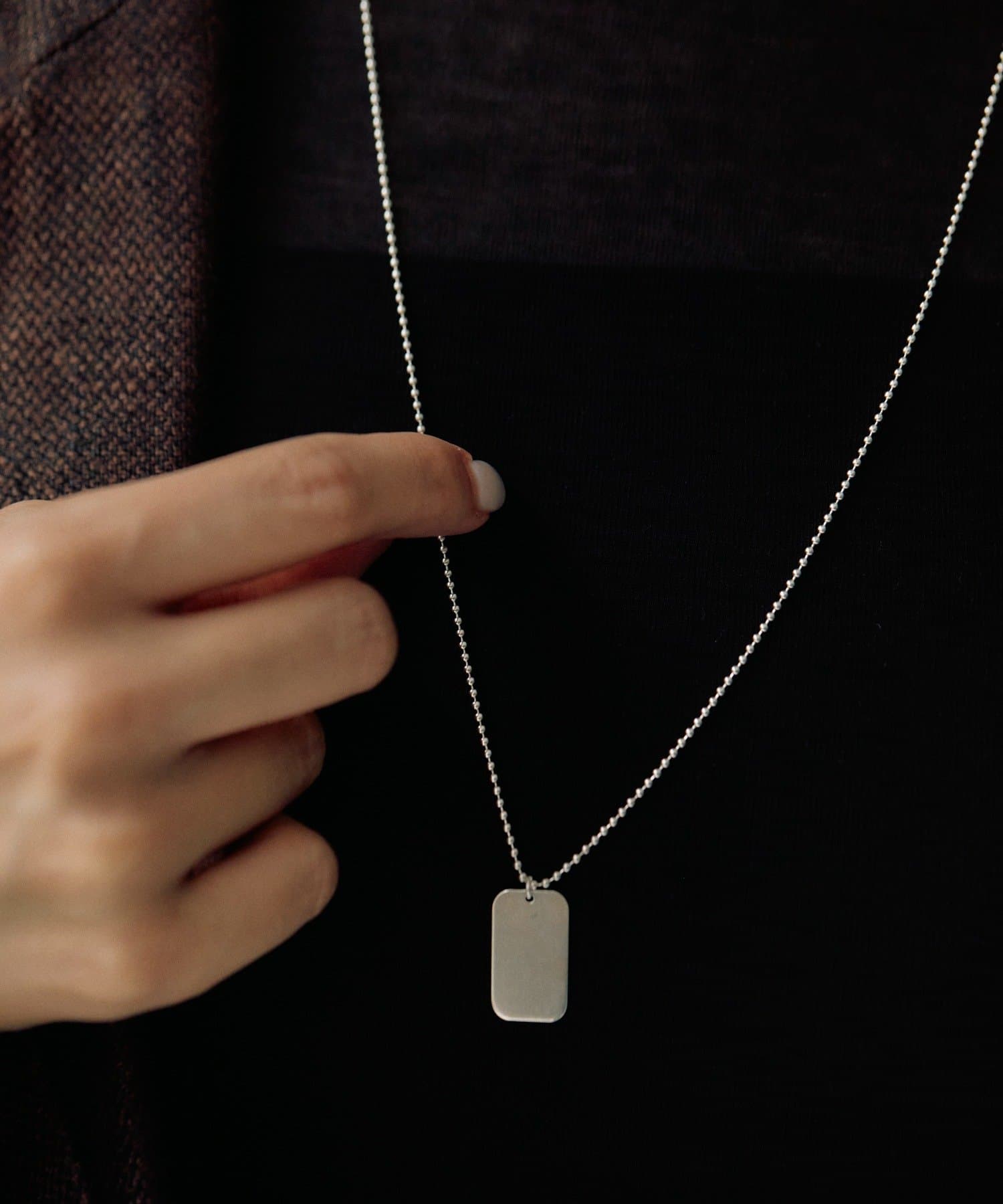 ear PAPILLONNER(イア パピヨネ) 《WEB限定/スターリングシルバー使用》ネームタグネックレス