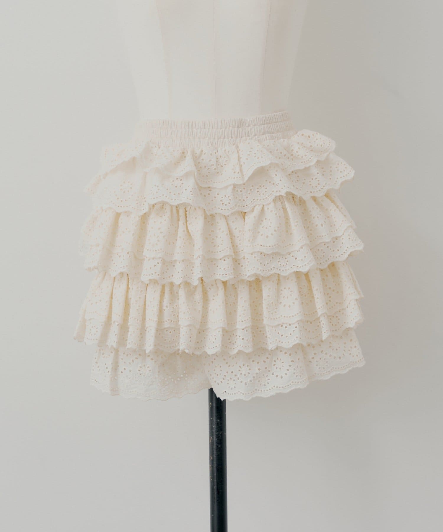 Chico(チコ) コットンレースティアードショートパンツ