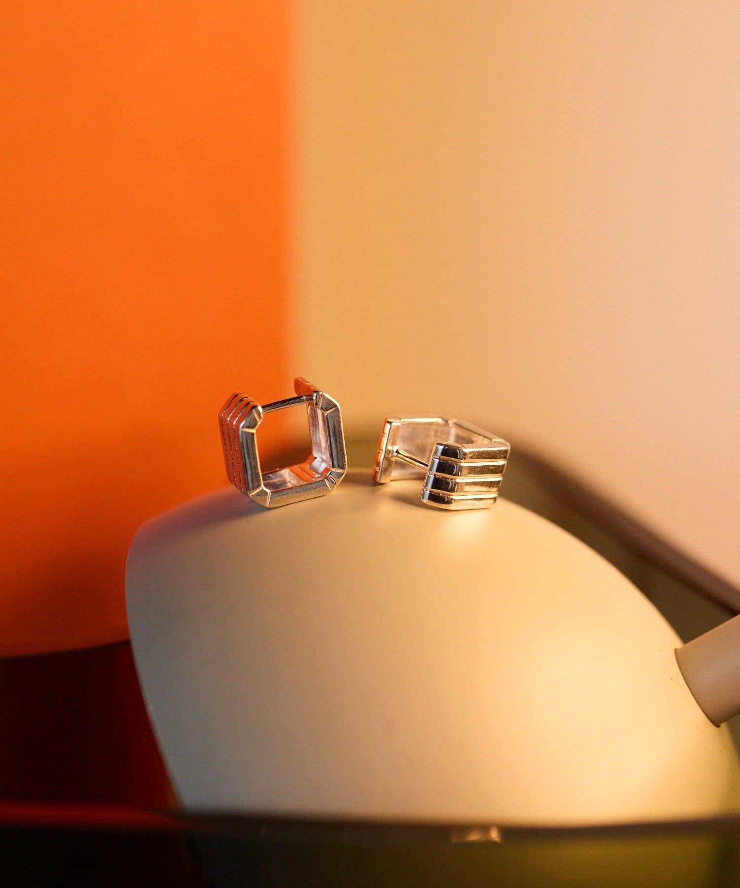 ear PAPILLONNER(イア パピヨネ) 《インフルエンサーuchida企画/スターリングシルバー》スクエアフープピアス