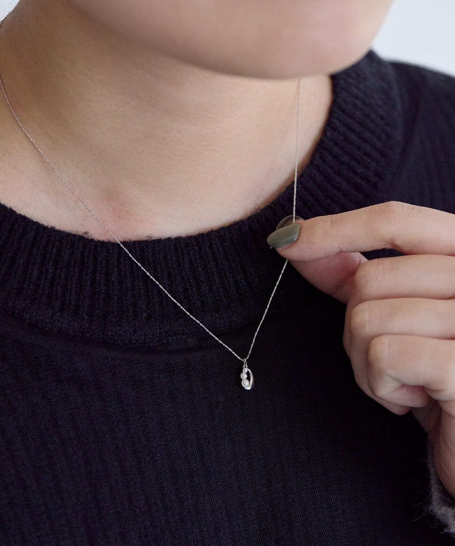 ear PAPILLONNER(イア パピヨネ) スリーパールネックレス