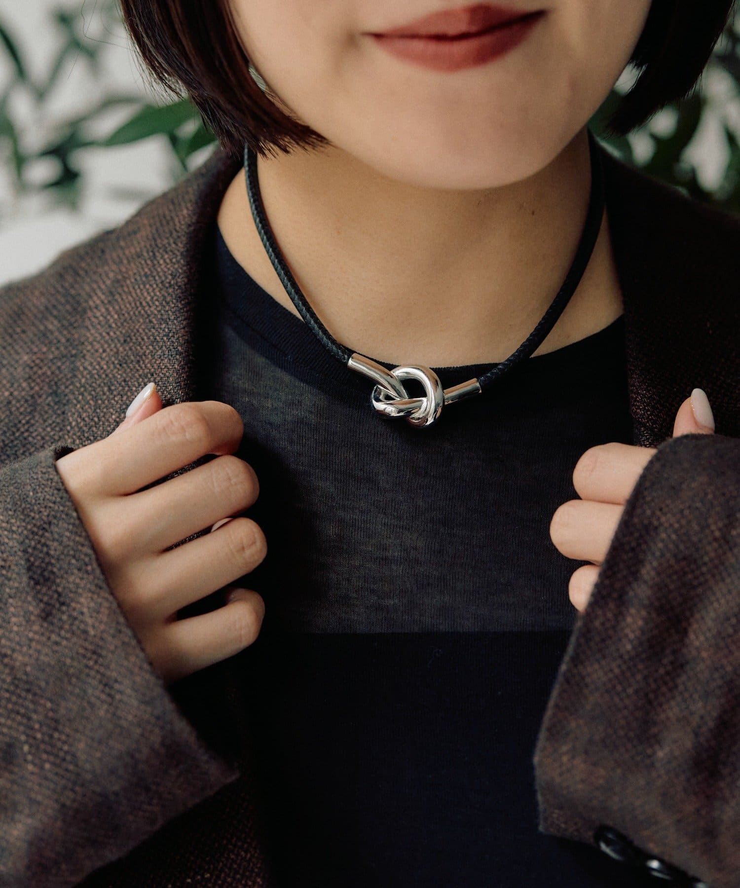 ear PAPILLONNER(イア パピヨネ) フロントノットチョーカーネックレス