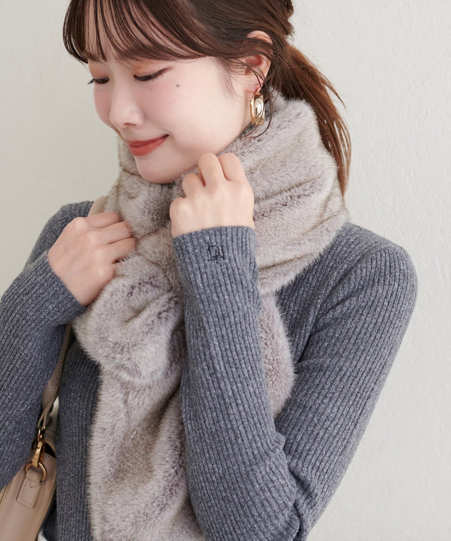 natural couture(ナチュラルクチュール) ワンポイント刺繍タートルリブニット