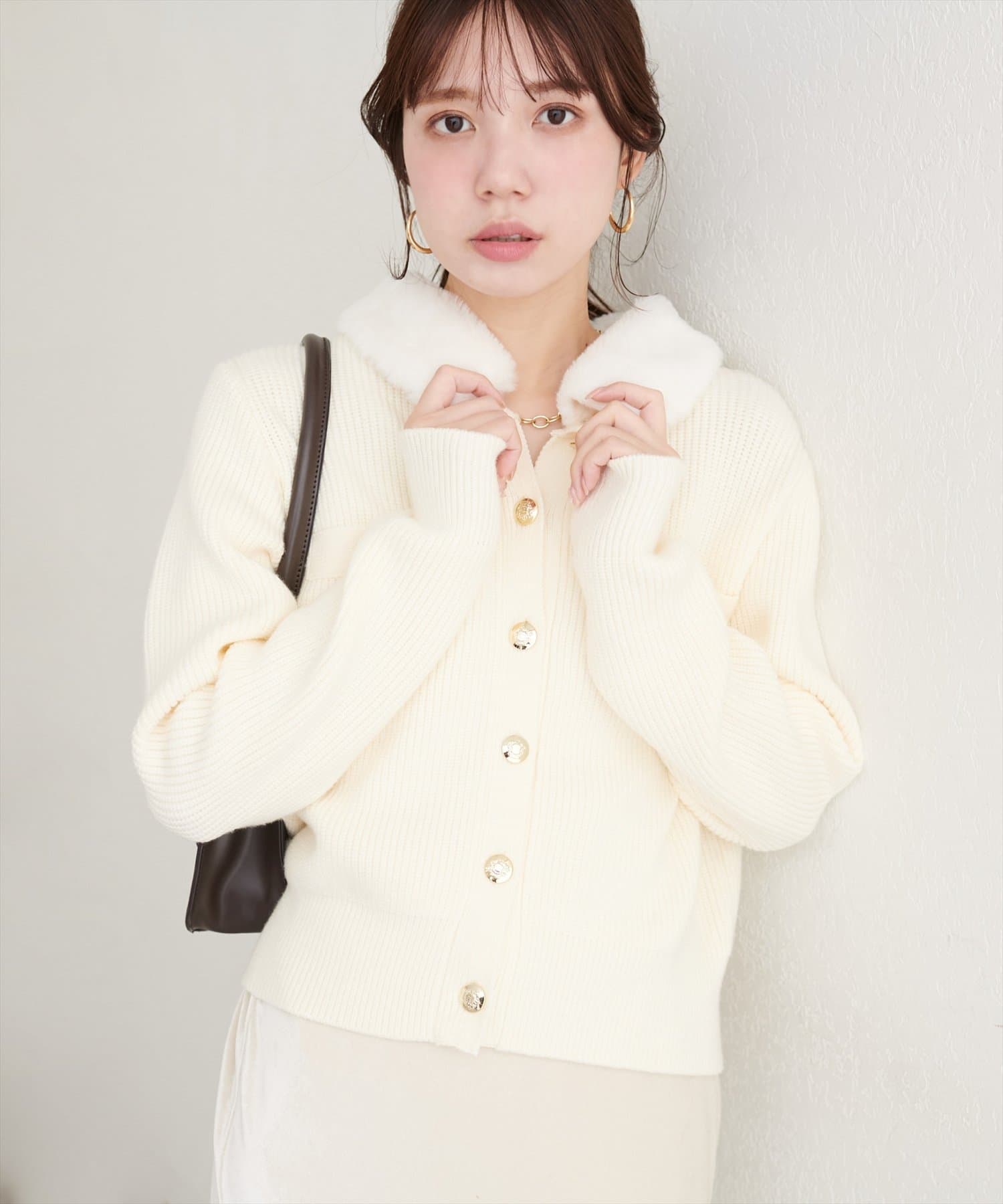 natural couture(ナチュラルクチュール) 衿ファー付き片畦ニットカーディガン
