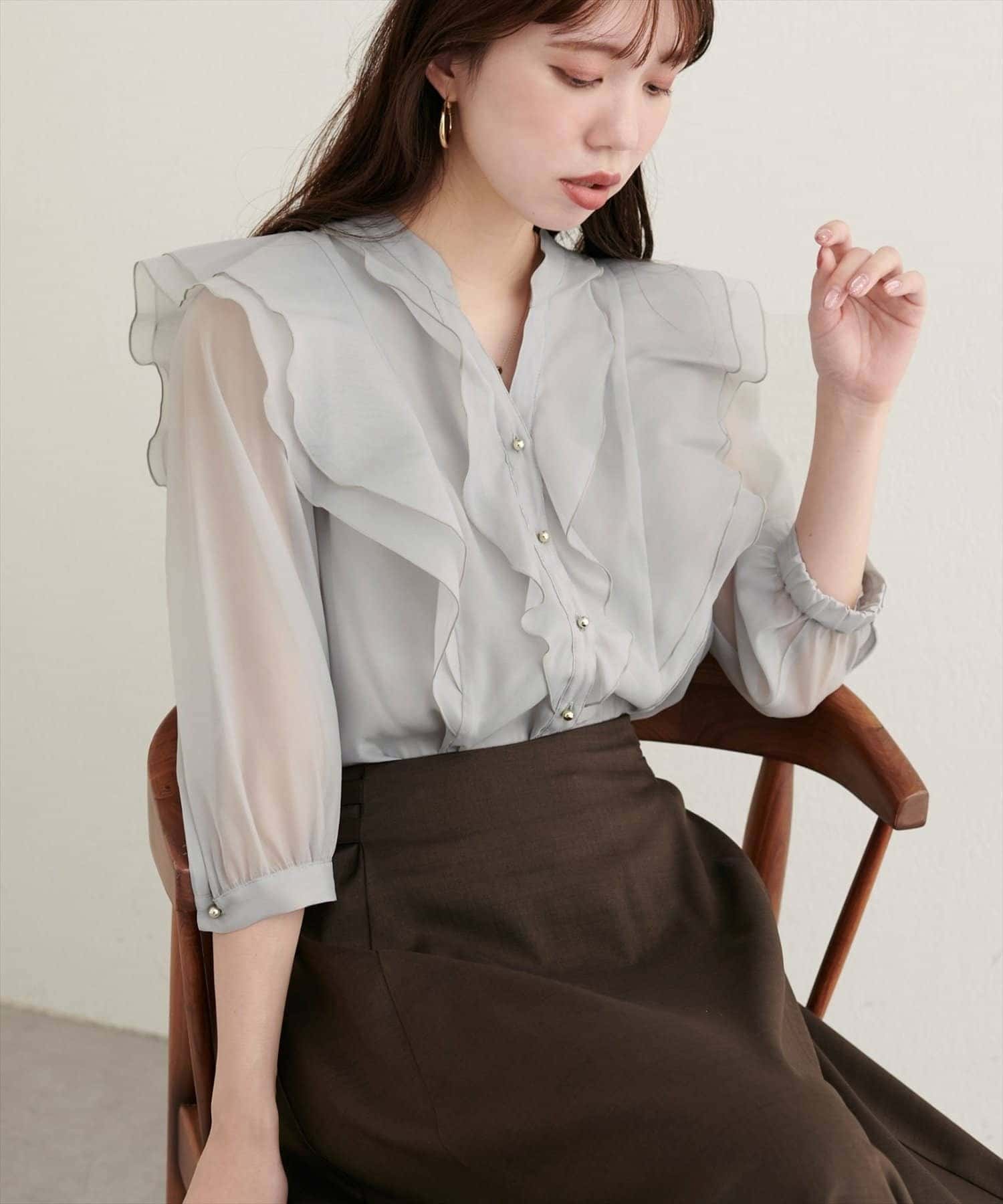 NICE CLAUP / OLIVE des OLIVE OUTLET(ナイスクラップ  / オリーブ デ オリーブ アウトレット) 【natural couture】ラッフルフリルキーネック7部袖ブラウス