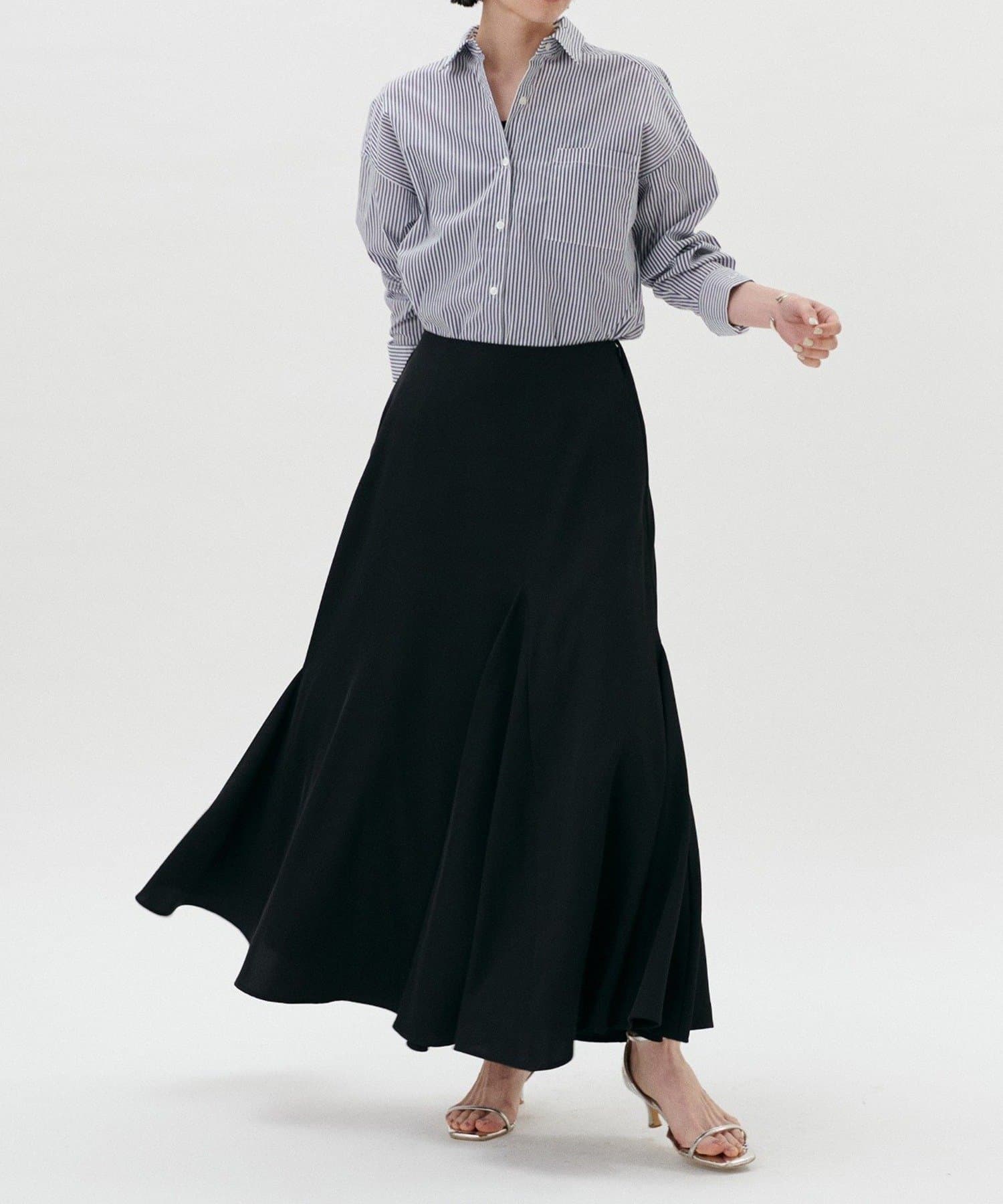 NICE CLAUP / OLIVE des OLIVE OUTLET(ナイスクラップ  / オリーブ デ オリーブ アウトレット) 【LARUTA】ちびロゴ刺しゅうベーシックシャツ