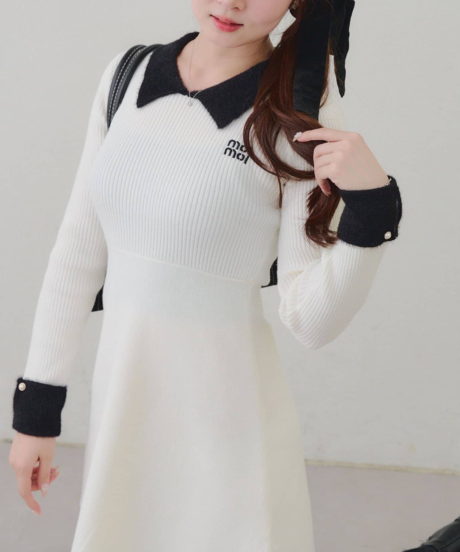 フェザー衿リブニットワンピース | Remind me and forever(リマインド