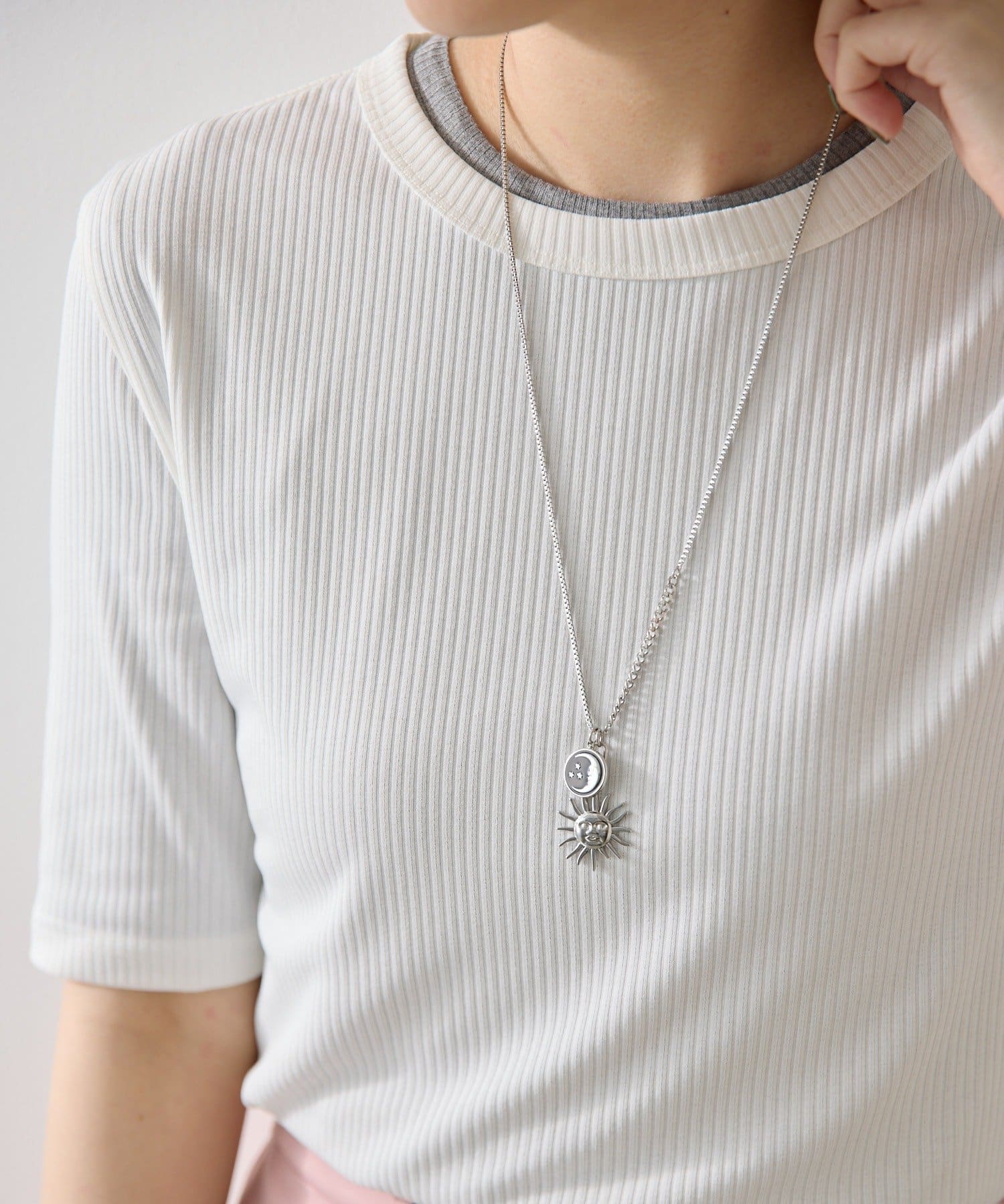 ear PAPILLONNER(イア パピヨネ) 《金属アレルギー対応/ステンレス》太陽と月ネックレス