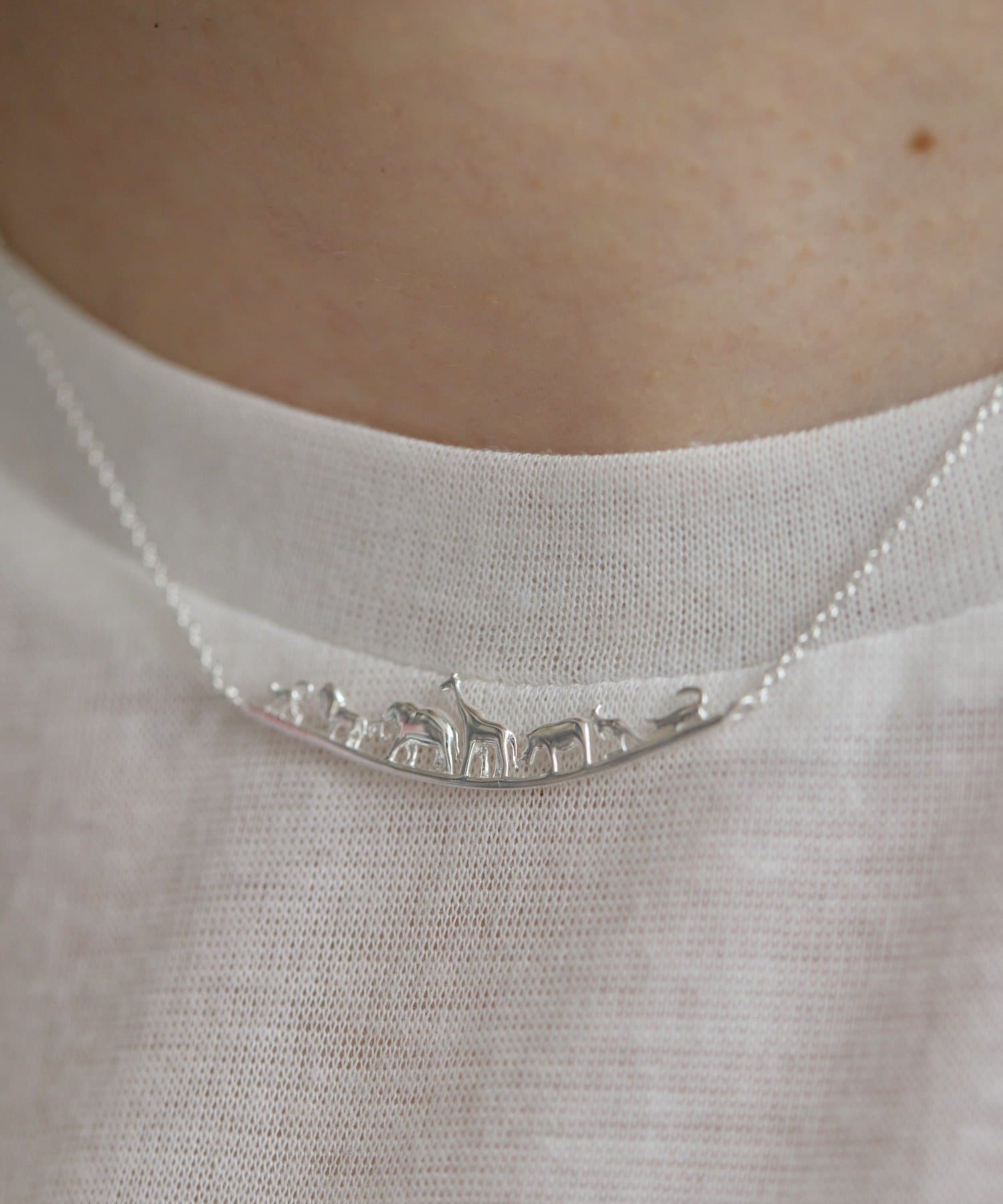 ear PAPILLONNER(イア パピヨネ) 《WEB＆一部店舗限定/スターリングシルバー使用》どうぶつの行進ネックレス