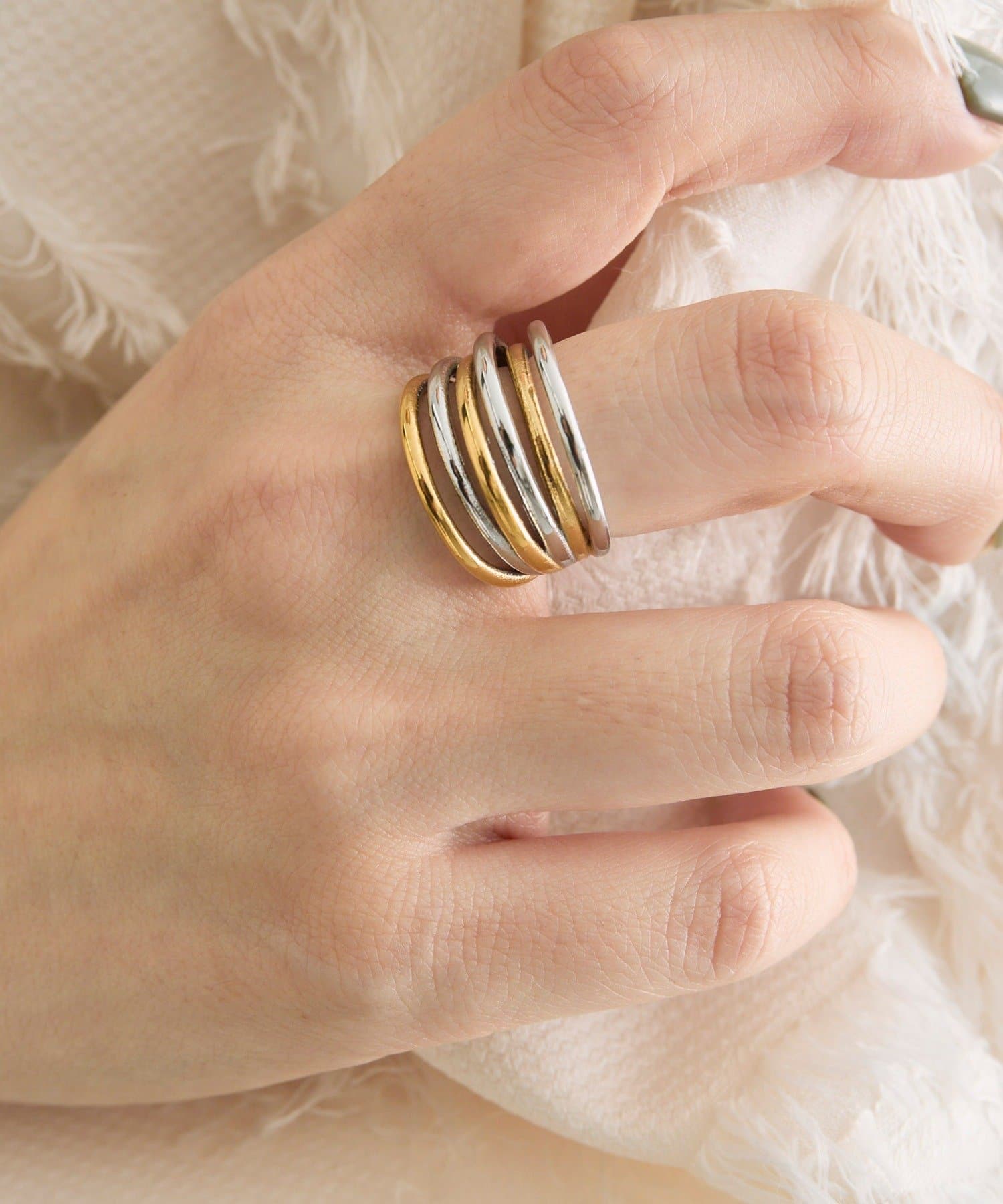 ear PAPILLONNER(イア パピヨネ) 《金属アレルギー対応/ステンレス》バイカラーワイヤードリング