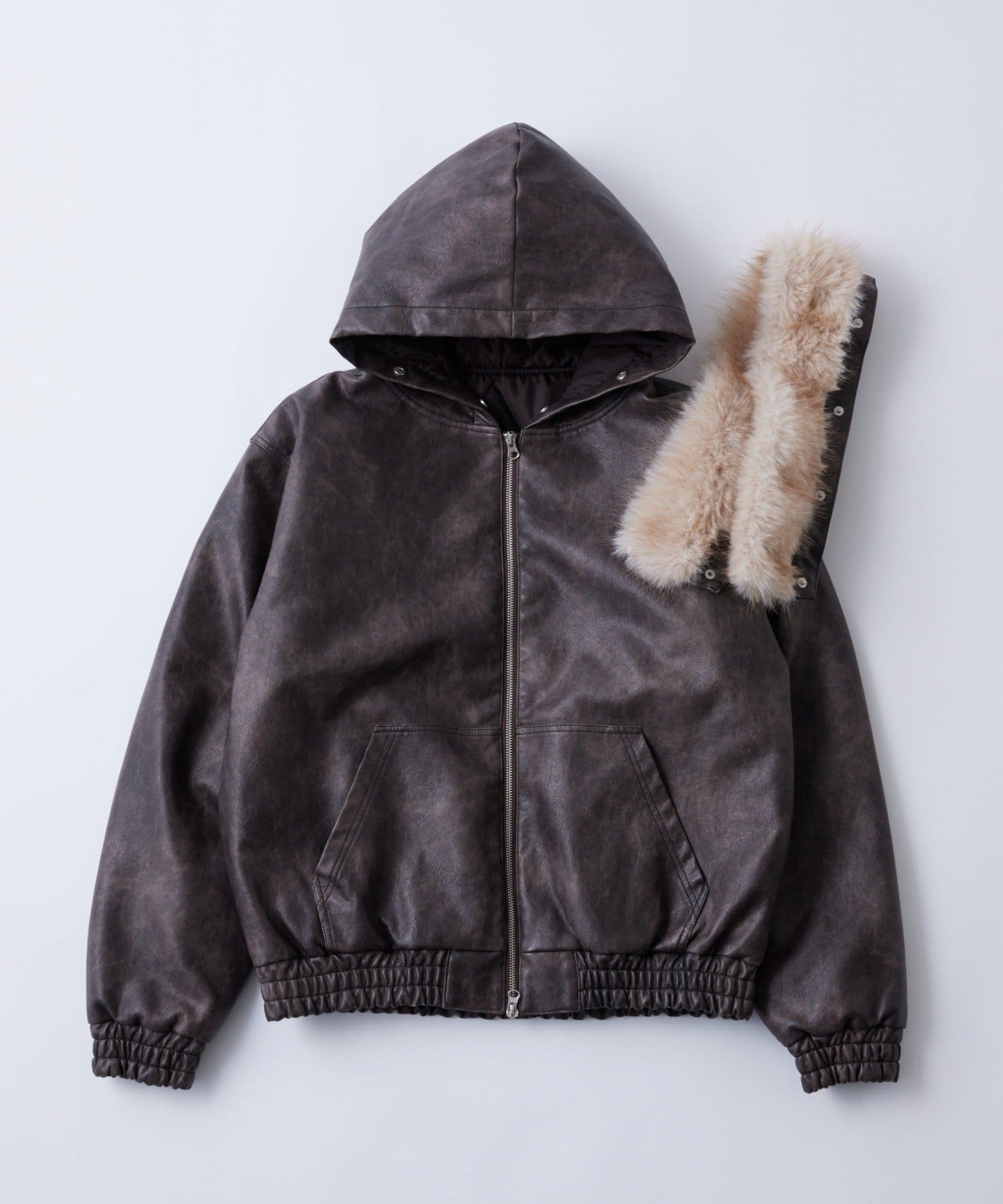 WHO’S WHO gallery(フーズフーギャラリー) 【2way/ファー取り外し可能】ヴィンテージライクレザーファーフードブルゾン