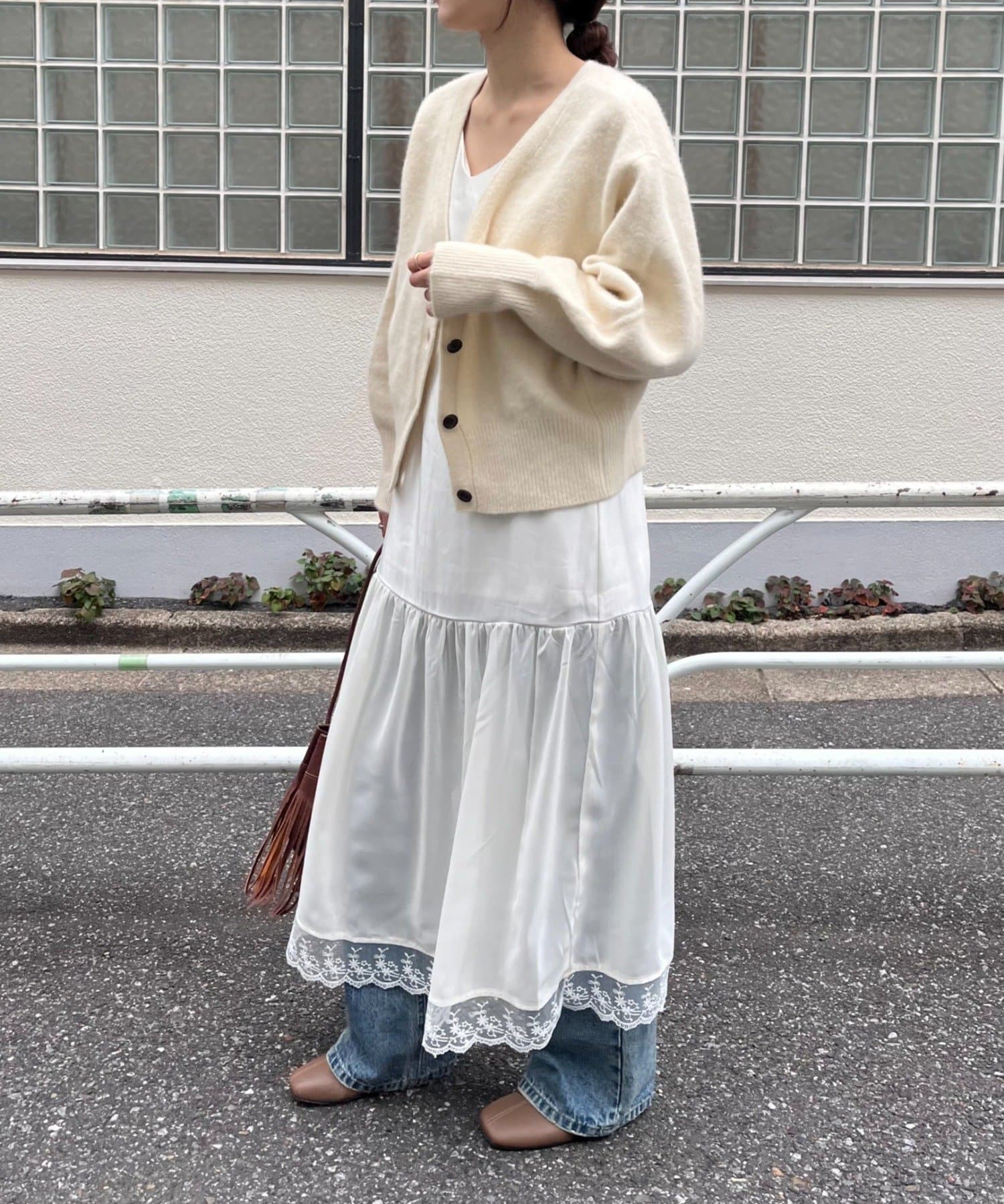 SHENERY(シーナリー) 裾レース切替サテンキャミワンピース