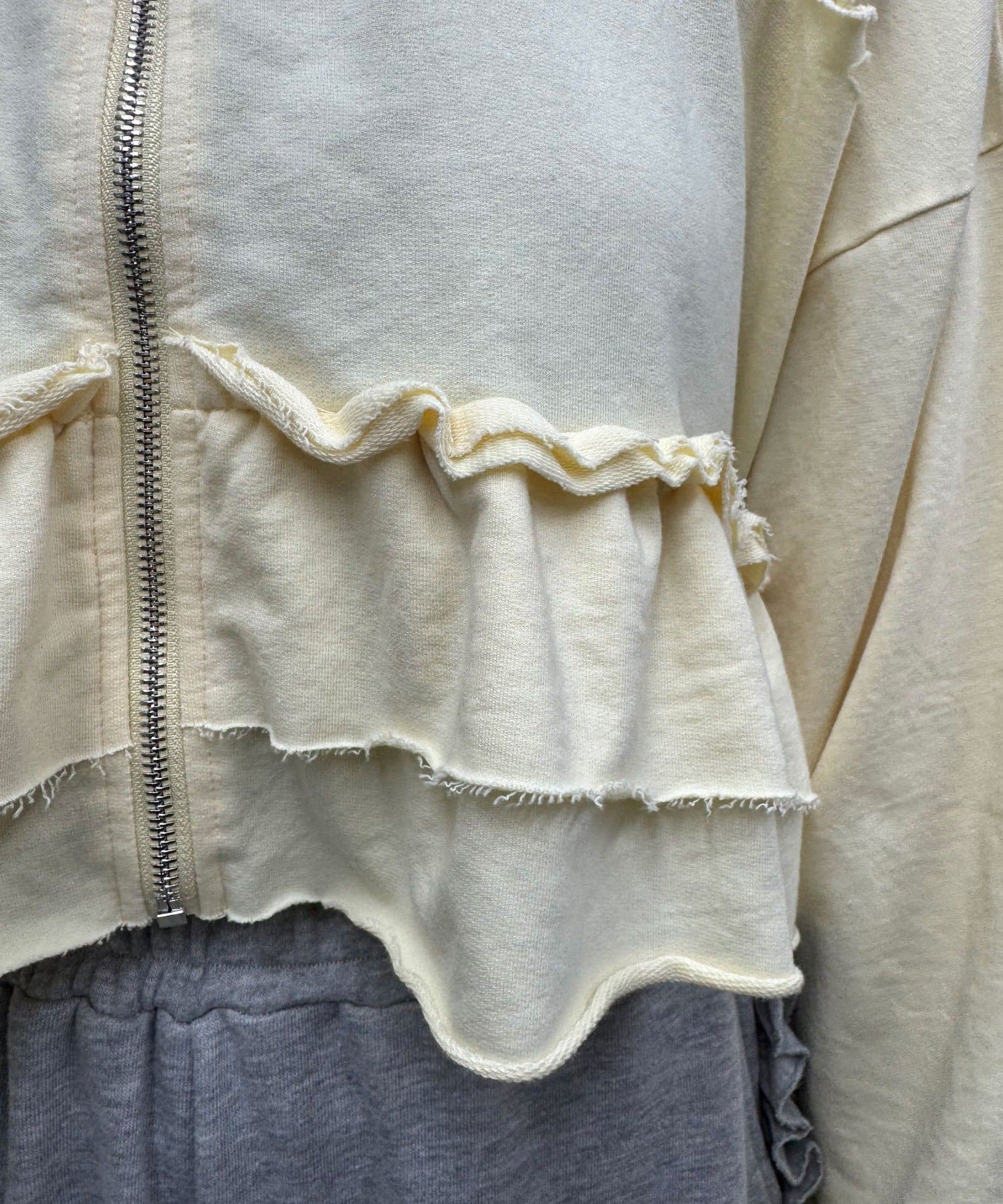 OUTLET(アウトレット) 【Ciaopanic】CPロゴフリルティアードダメージパーカー