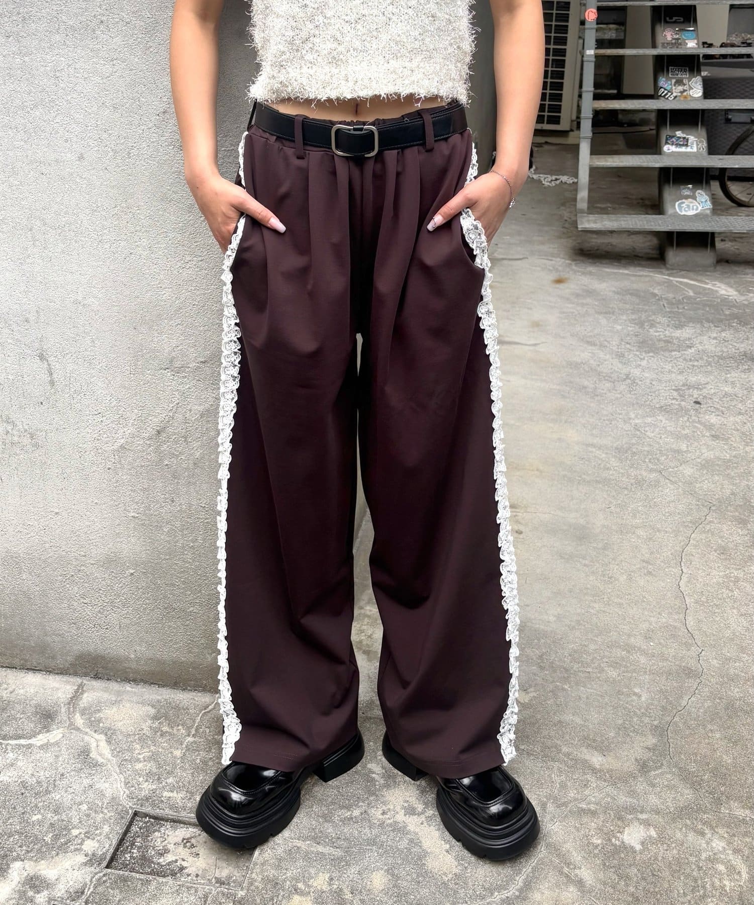 OUTLET(アウトレット) 【WHO'S WHO gallery】サイドレースラインパンツ