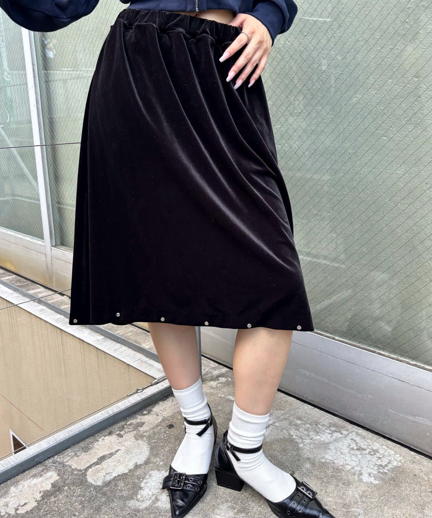 OUTLET(アウトレット) 【WHO'S WHO gallery】ベロアスタッズミドルスカート