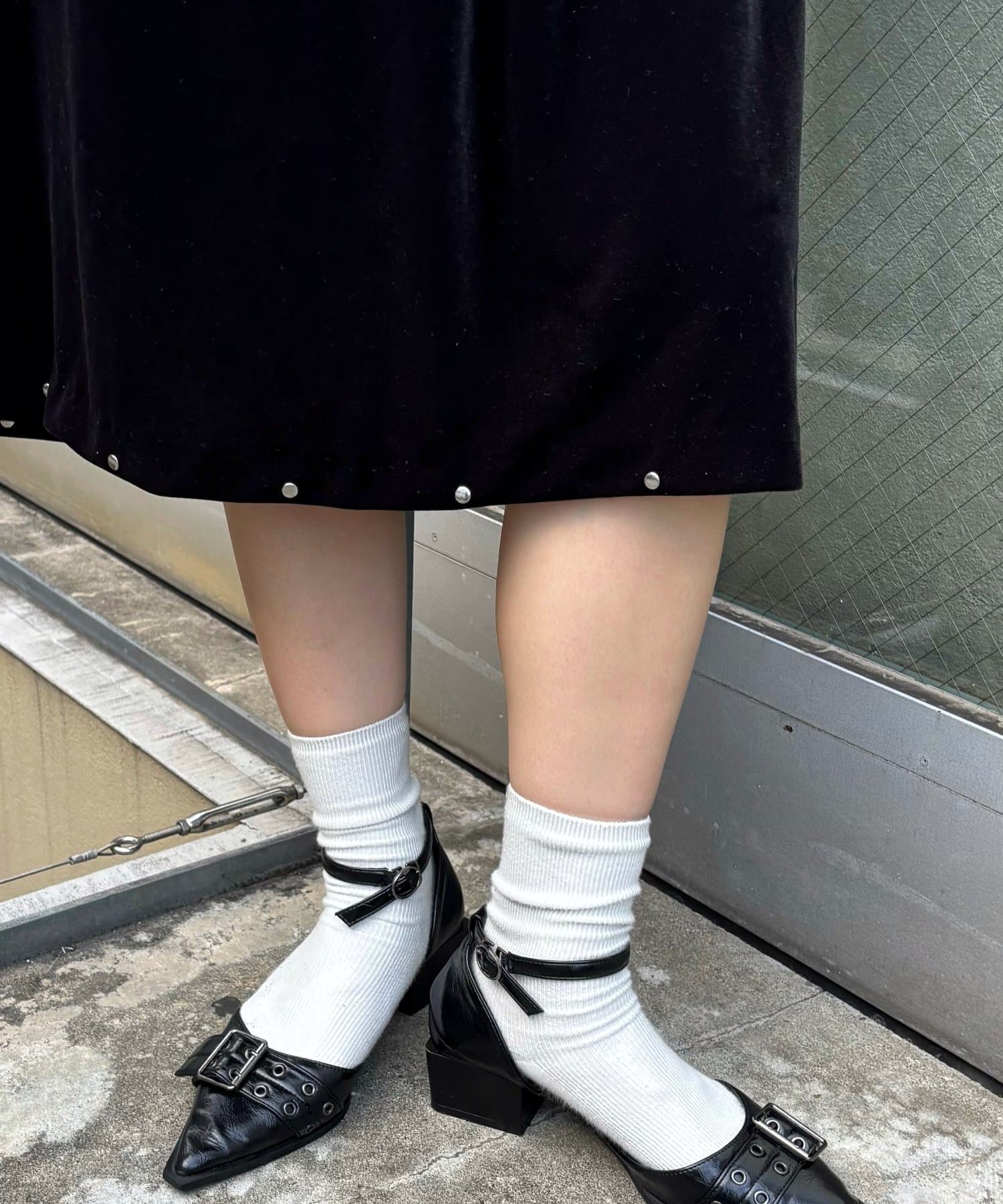 OUTLET(アウトレット) 【WHO'S WHO gallery】ベロアスタッズミドルスカート