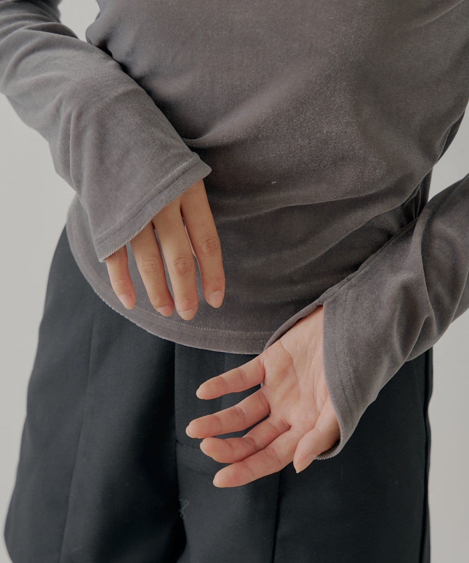 OUTLET(アウトレット) 【Chico】フリルベアキャミ+ベロアトップスセット