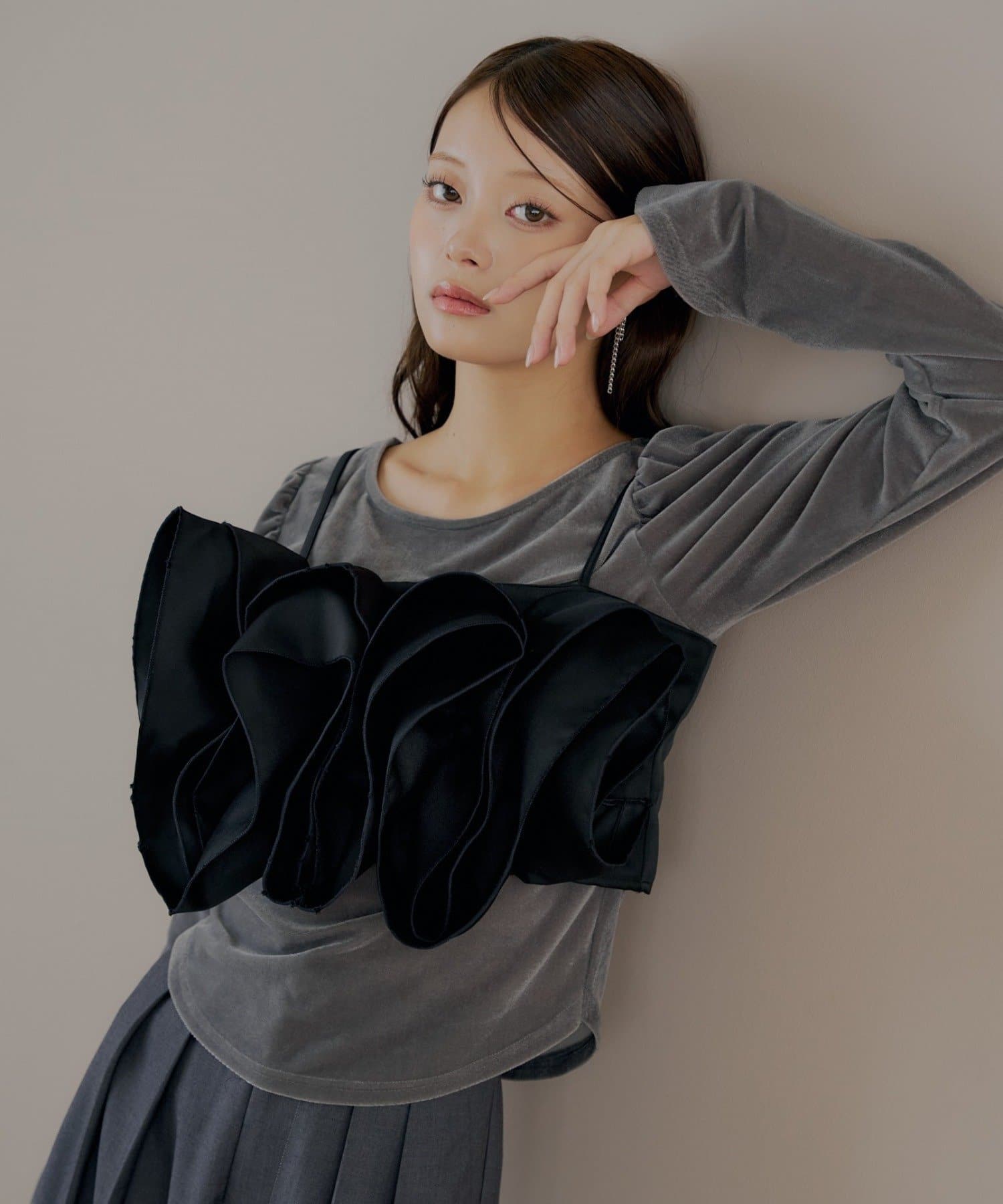 OUTLET(アウトレット) 【Chico】フリルベアキャミ+ベロアトップスセット