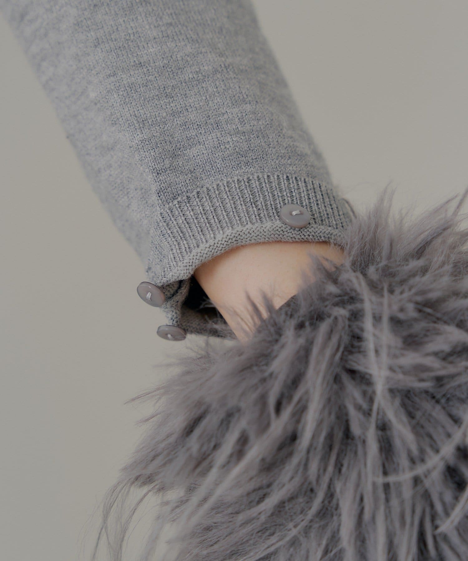 OUTLET(アウトレット) 【Chico】ショート丈袖ファーカーディガン