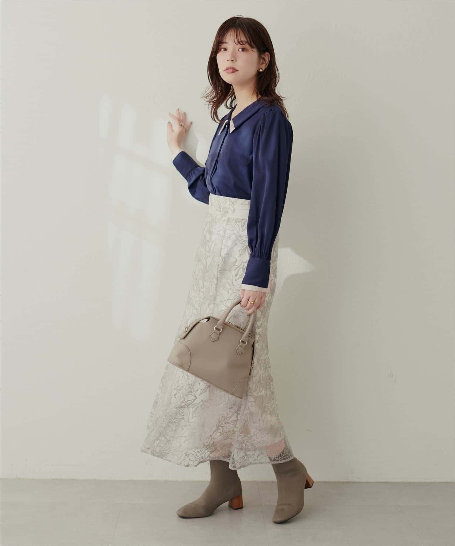 natural couture(ナチュラルクチュール) 【WEB限定】〈osono〉重ね衿配色ブラウス