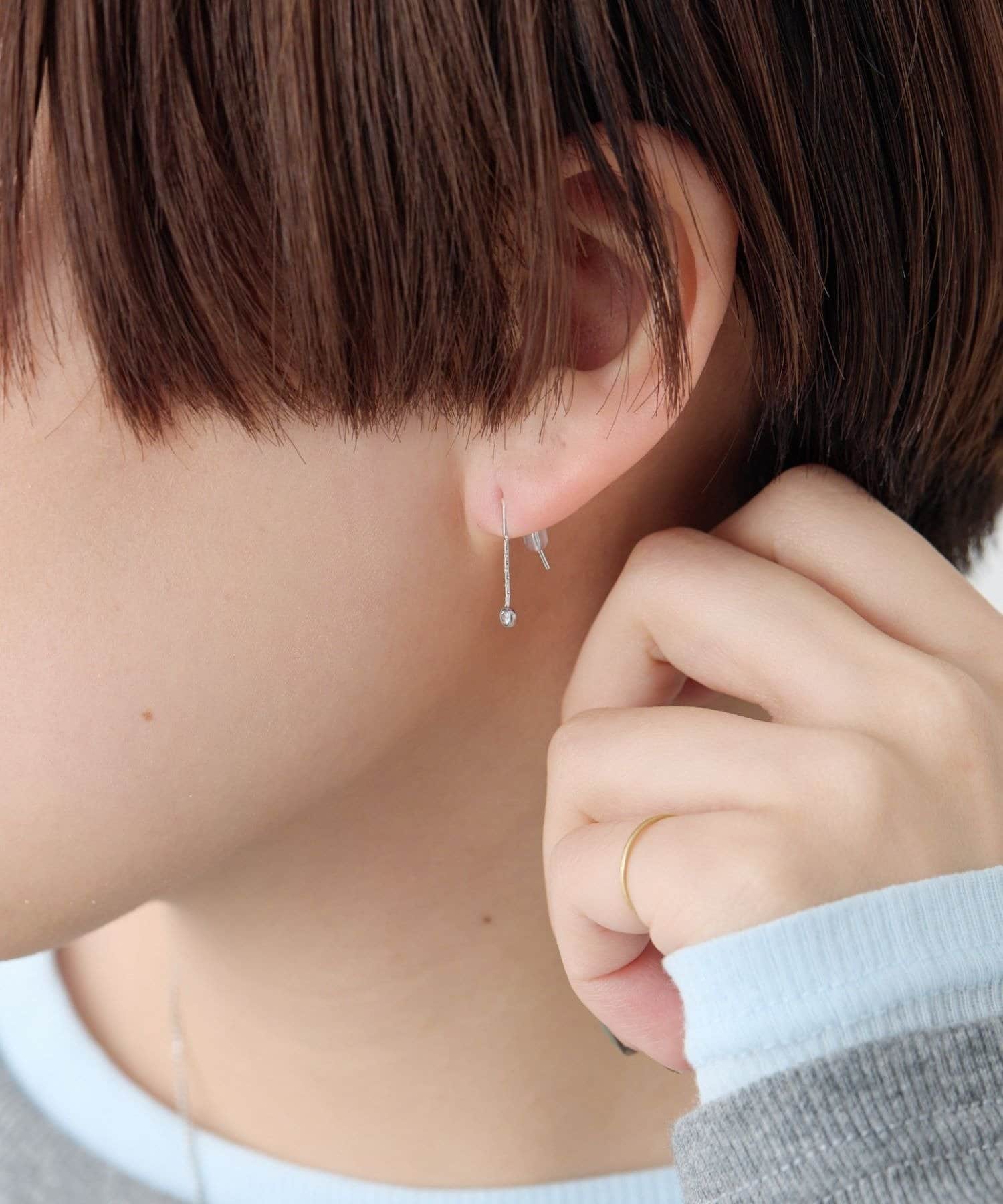 ear PAPILLONNER(イア パピヨネ) 《金属アレルギー対応/ステンレス》ミニフックピアス