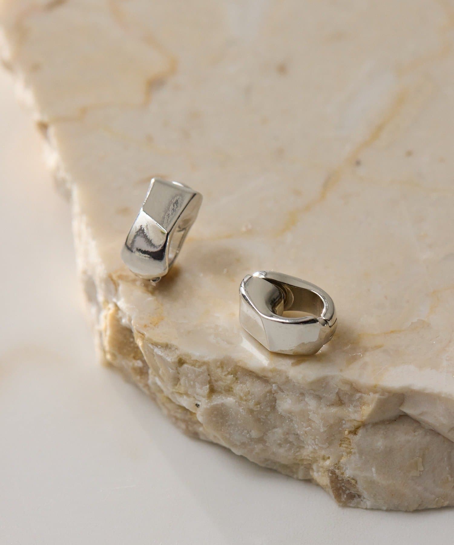 ear PAPILLONNER(イア パピヨネ) 《WEB＆一部店舗限定》シンプルマグネットイヤーカフ/イヤリング