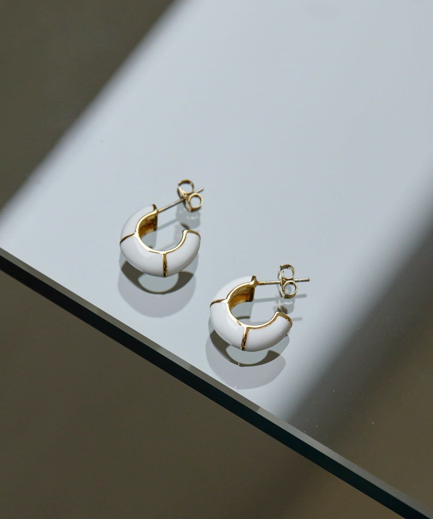 ear PAPILLONNER(イア パピヨネ) ラインエポフープピアス