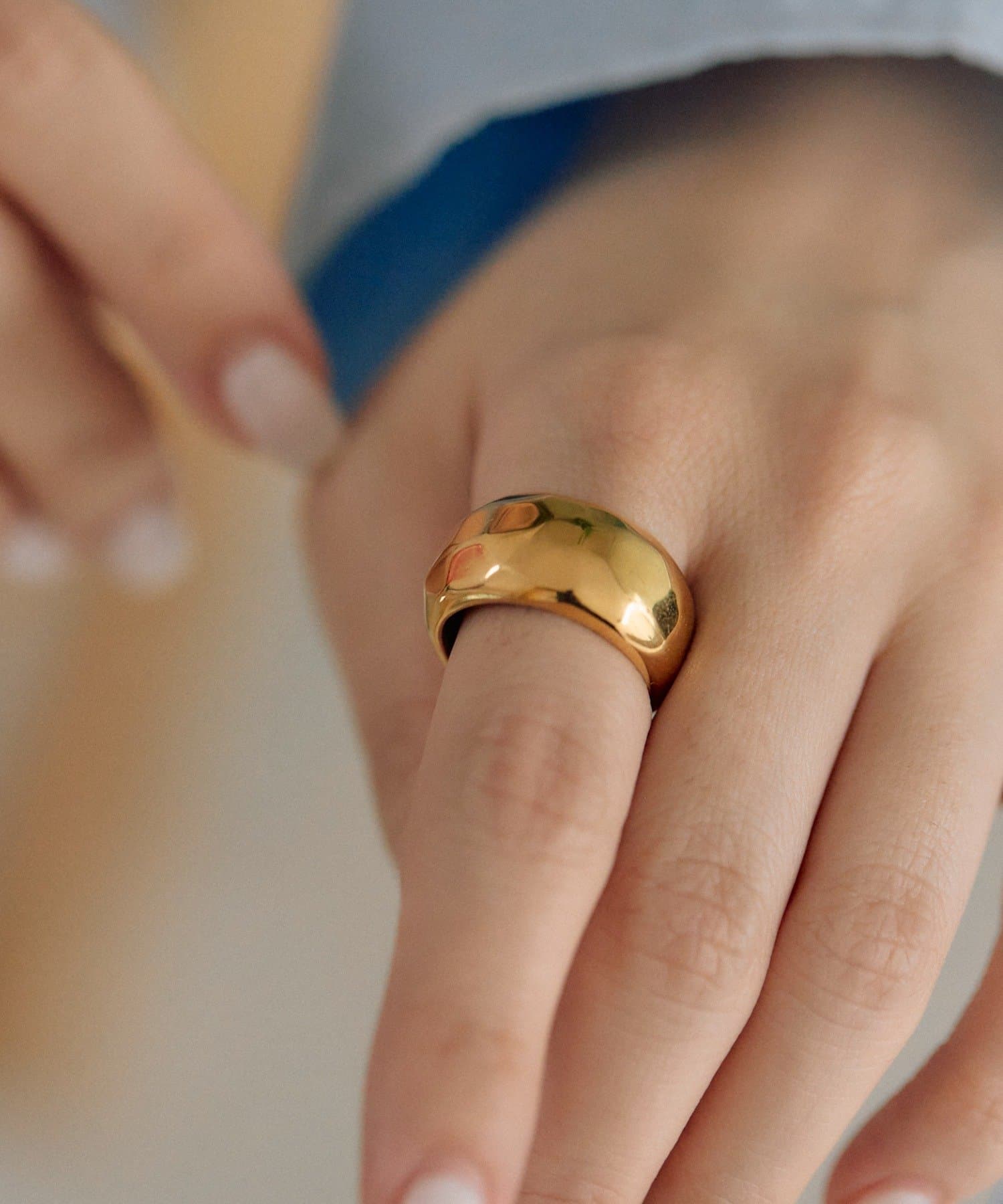 ear PAPILLONNER(イア パピヨネ) 《金属アレルギー対応/ステンレス》ラフボディリング