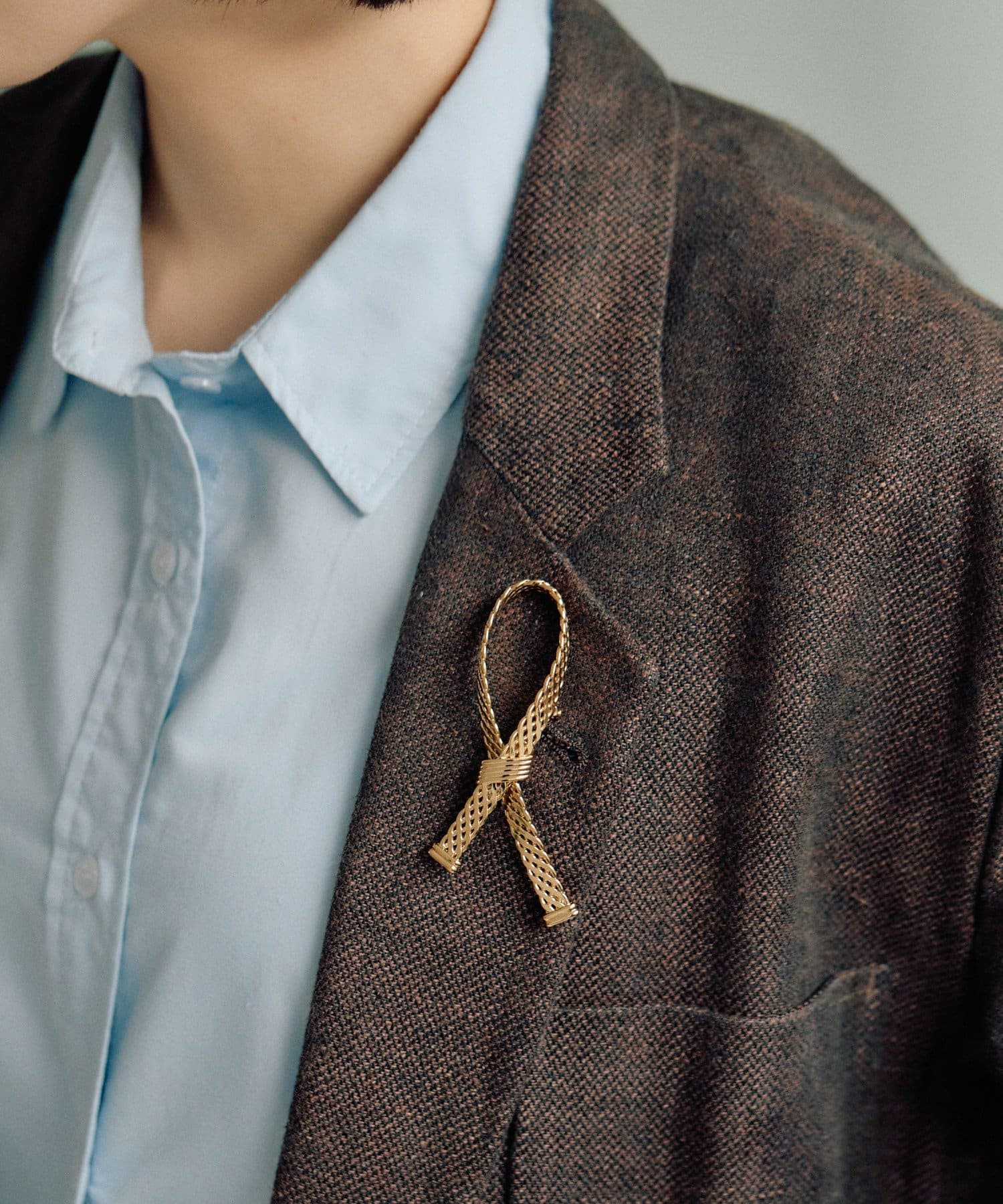 ear PAPILLONNER(イア パピヨネ) メッシュリボンクロスブローチ