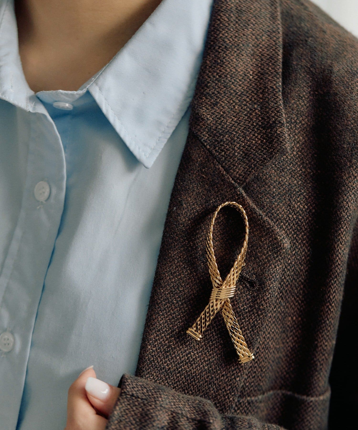 ear PAPILLONNER(イア パピヨネ) メッシュリボンクロスブローチ