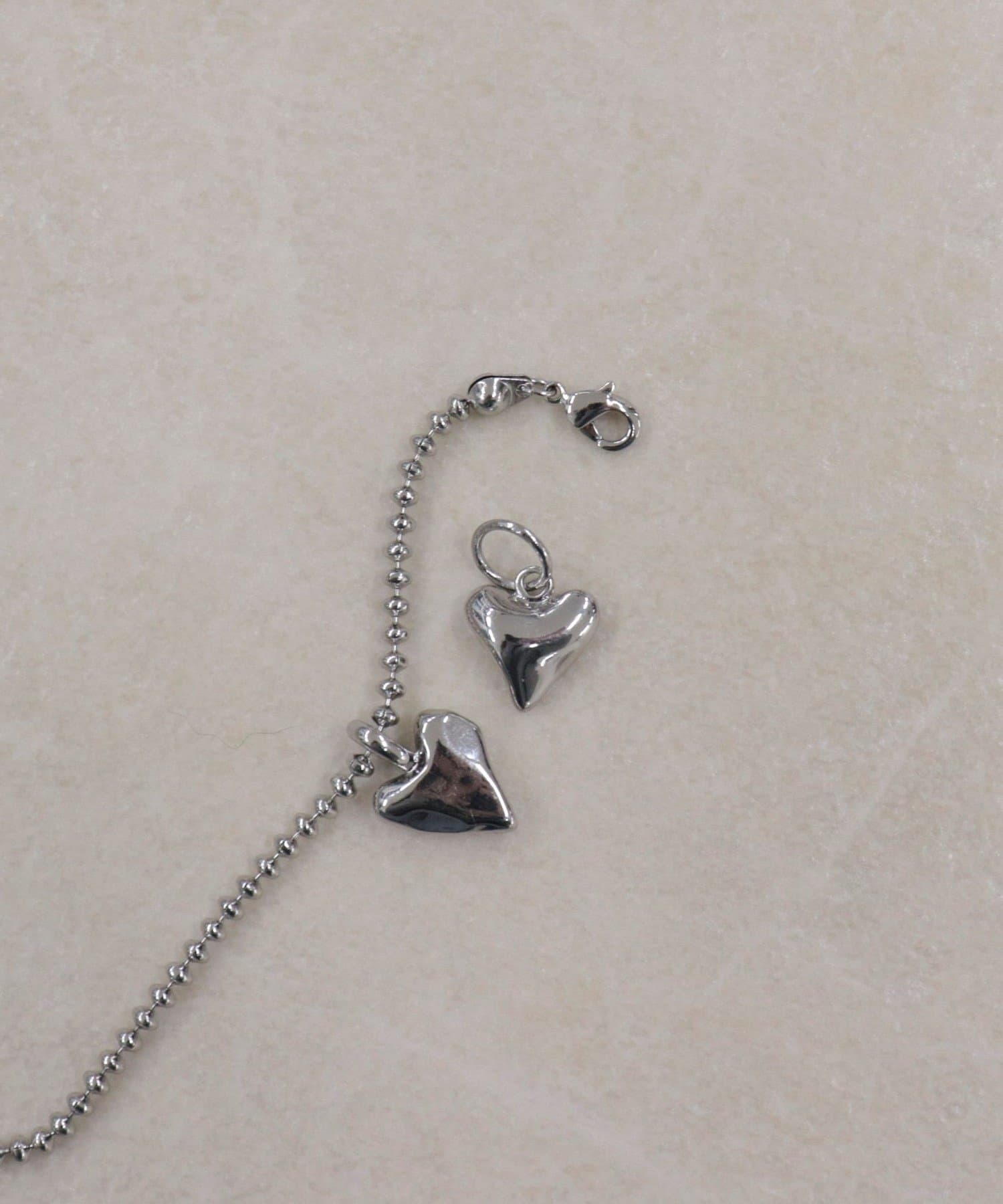 FREDY & GLOSTER(フレディ アンド グロスター) シルバーWハートアジャストネックレス