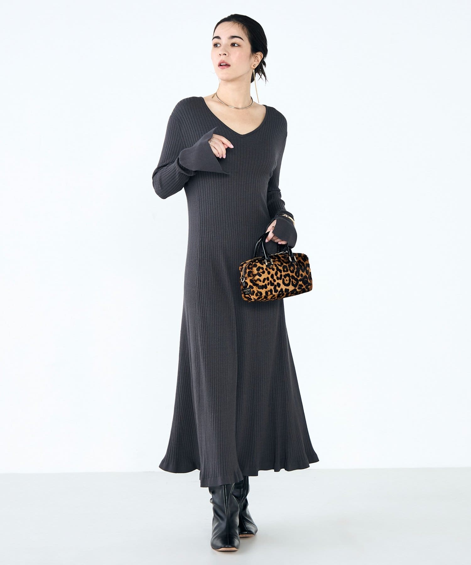 NOLLEY'S(ノーリーズ) 《手洗い可能》フイット＆フレアーVネックワンピース