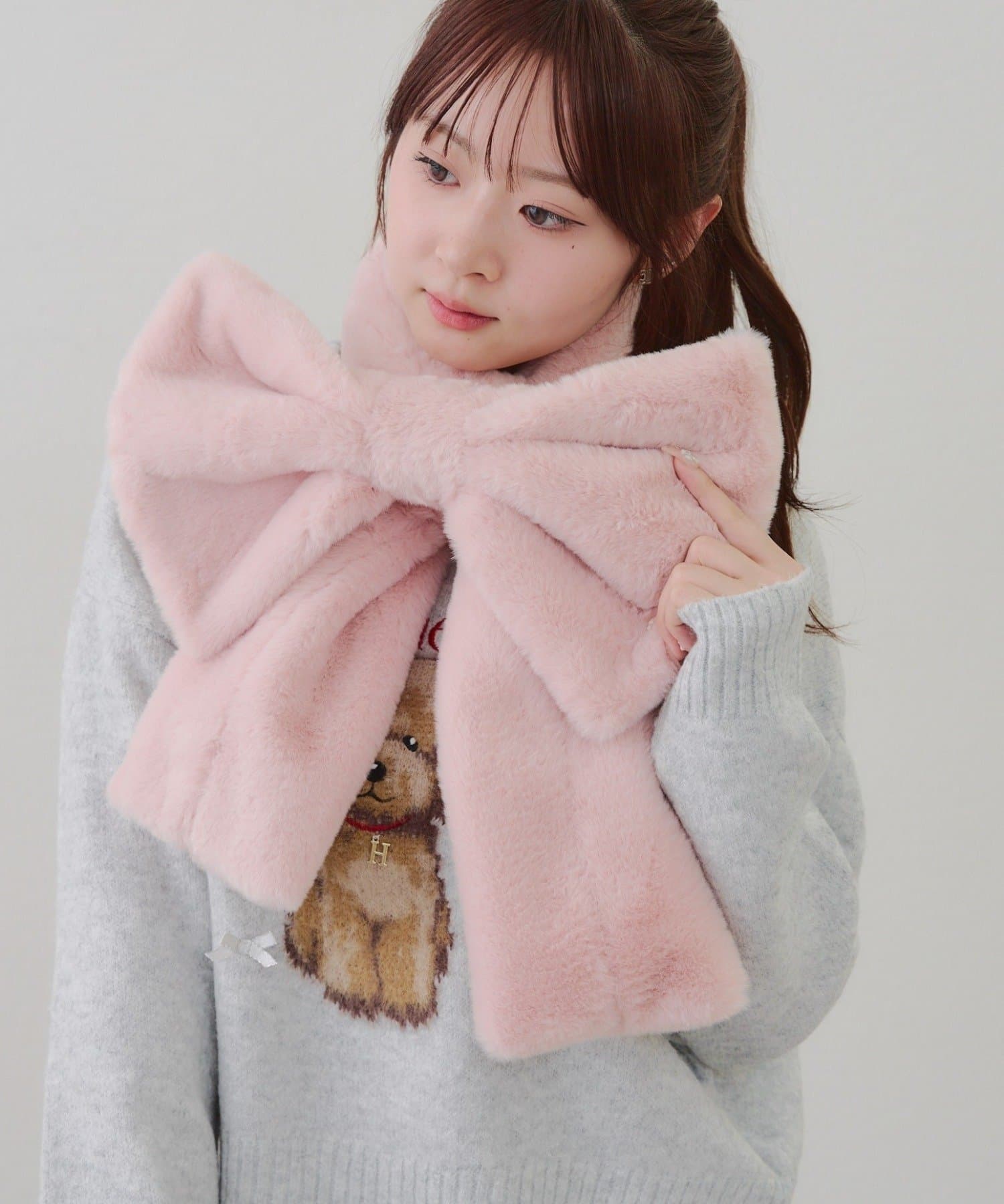 NICE CLAUP / OLIVE des OLIVE OUTLET(ナイスクラップ  / オリーブ デ オリーブ アウトレット) ふわふわファーリボンが映える♪【RMAF】ビッグリボンフェイクファースヌード