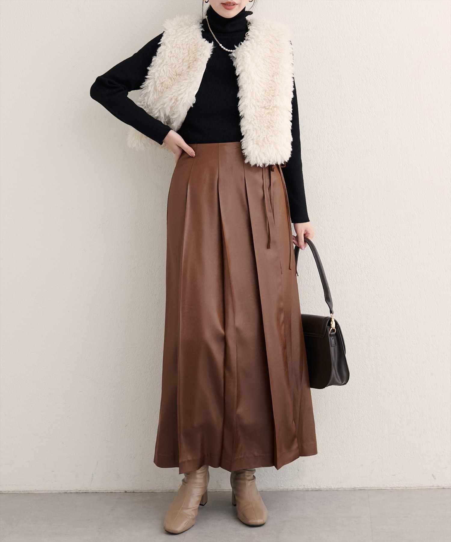 NICE CLAUP / OLIVE des OLIVE OUTLET(ナイスクラップ  / オリーブ デ オリーブ アウトレット) 【natural couture】レザータッチプリーツラップスカート